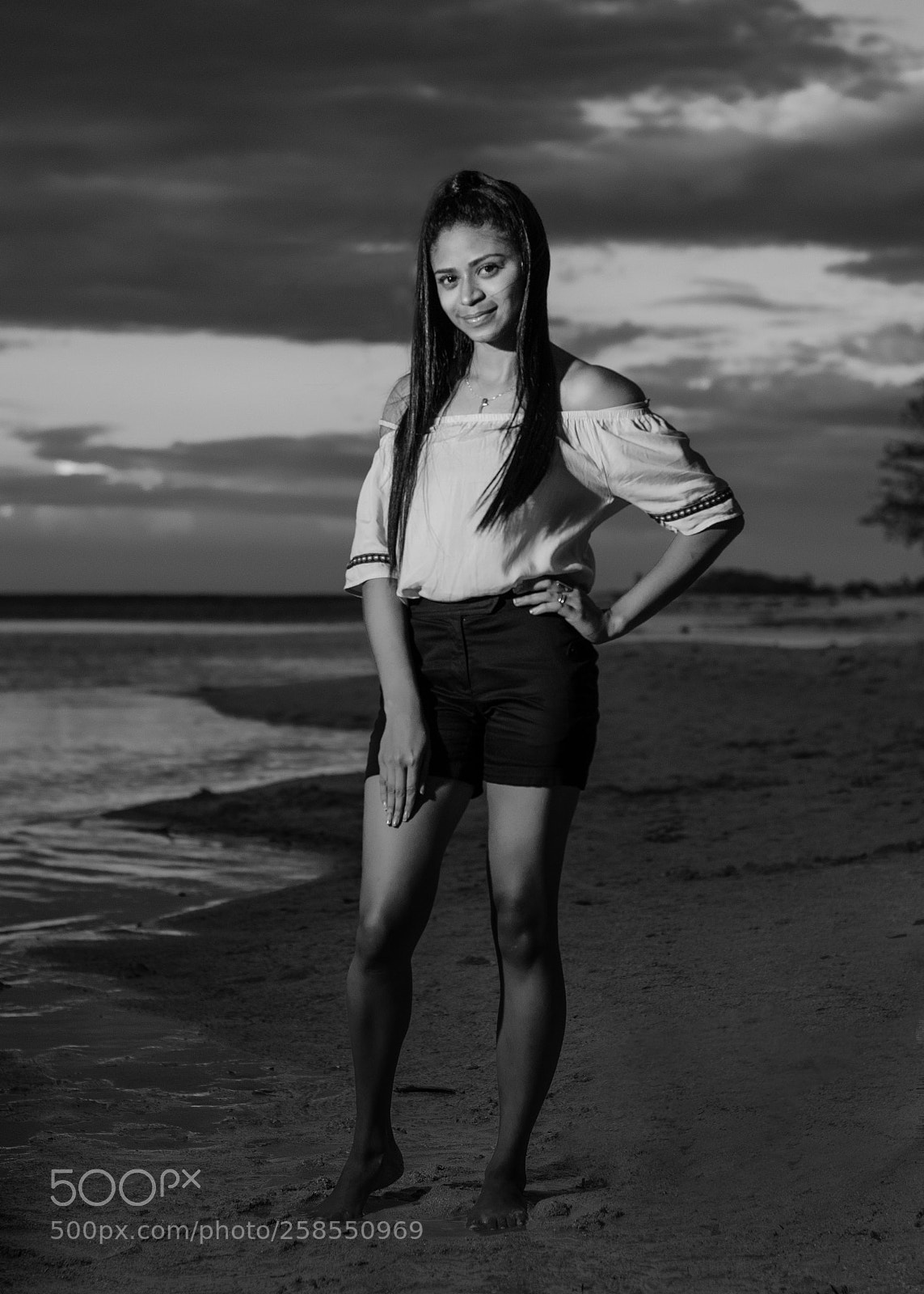 Nikon D7000 sample photo. Larissa (01 0021bw) photography