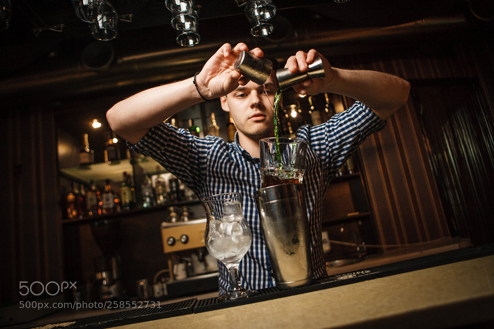 Canon EOS-1Ds Mark II sample photo. Barmen photography