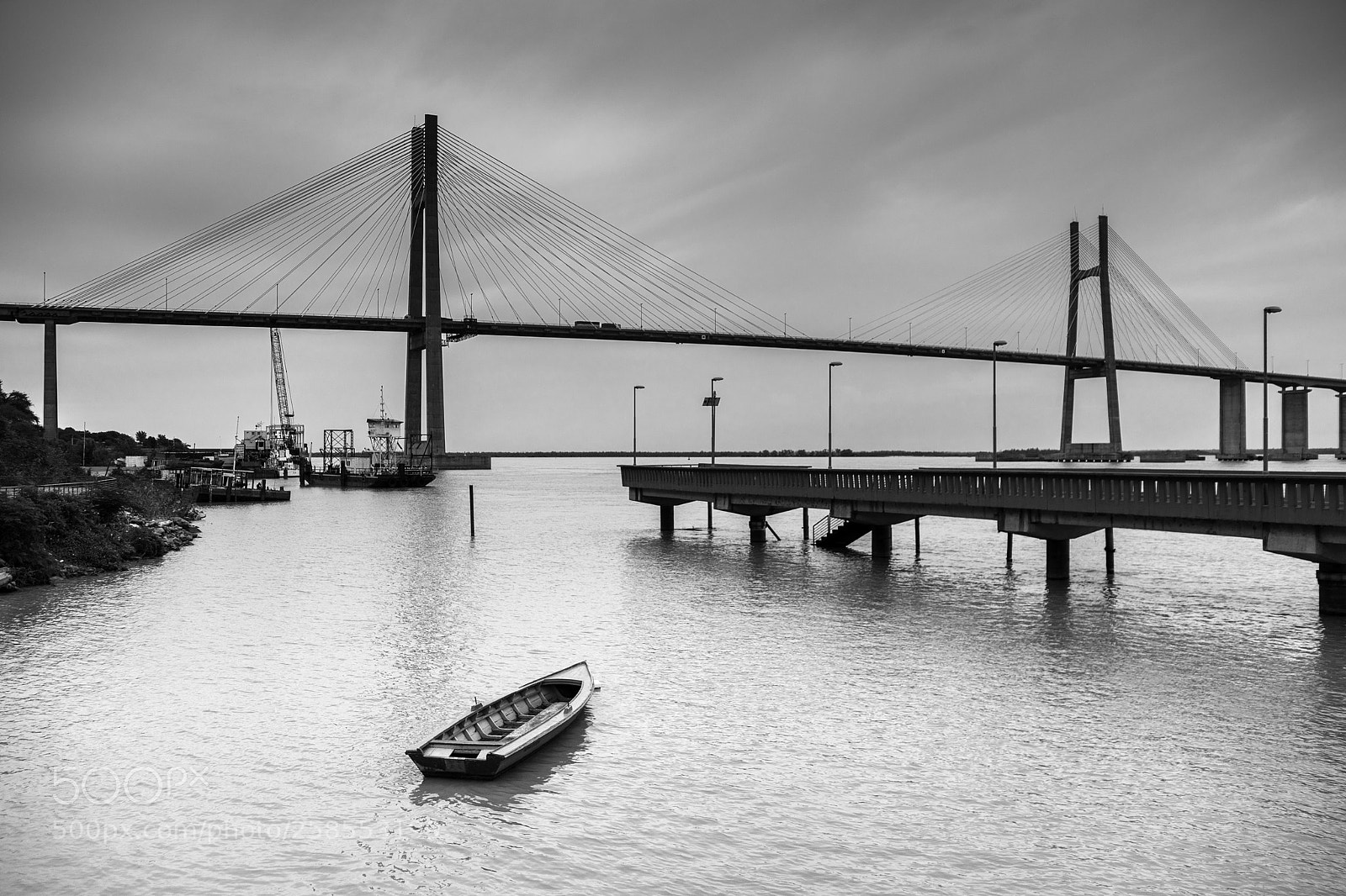 Sony a7 sample photo. Bote y puente photography