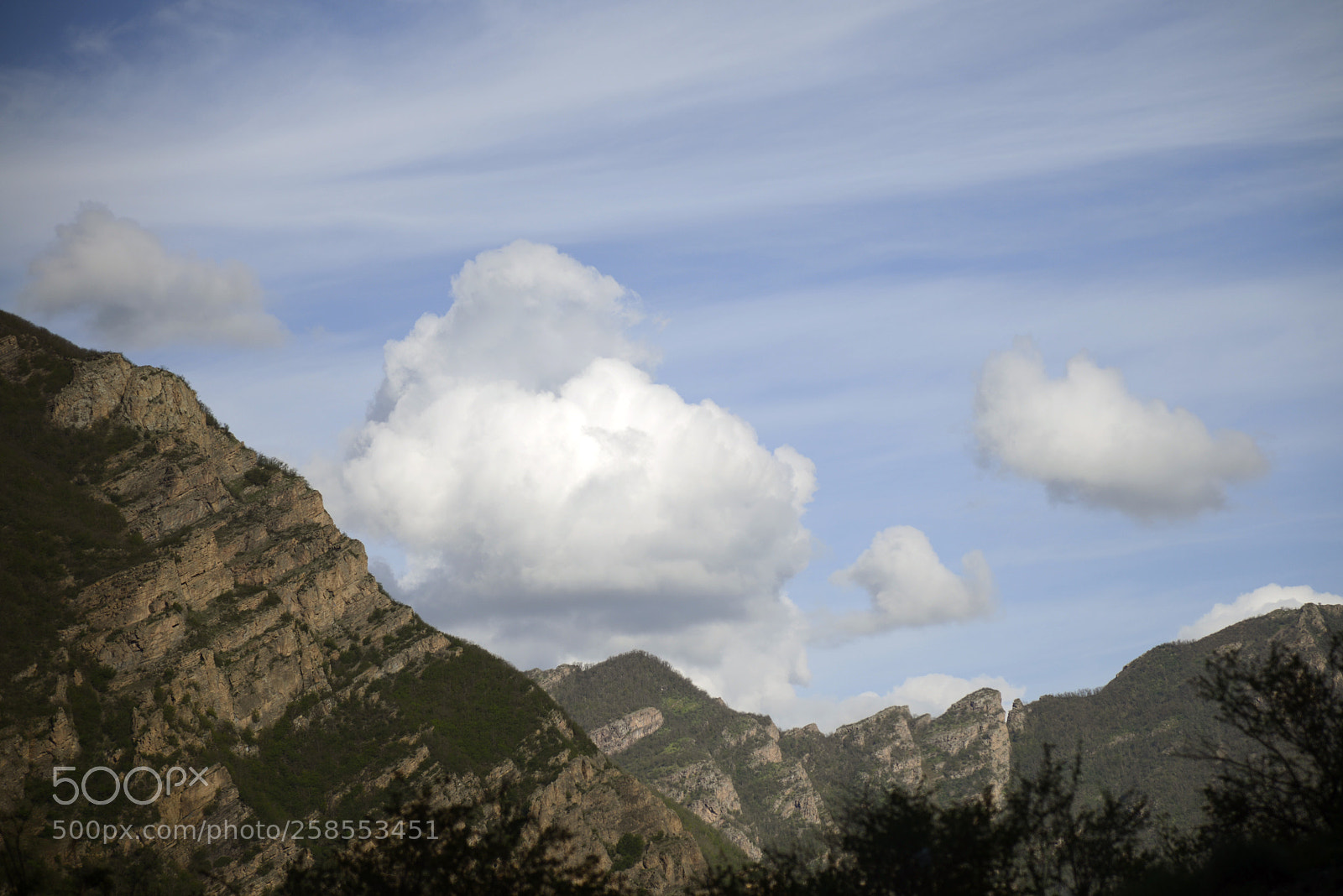 Nikon D800 sample photo. Tiny cloud photography