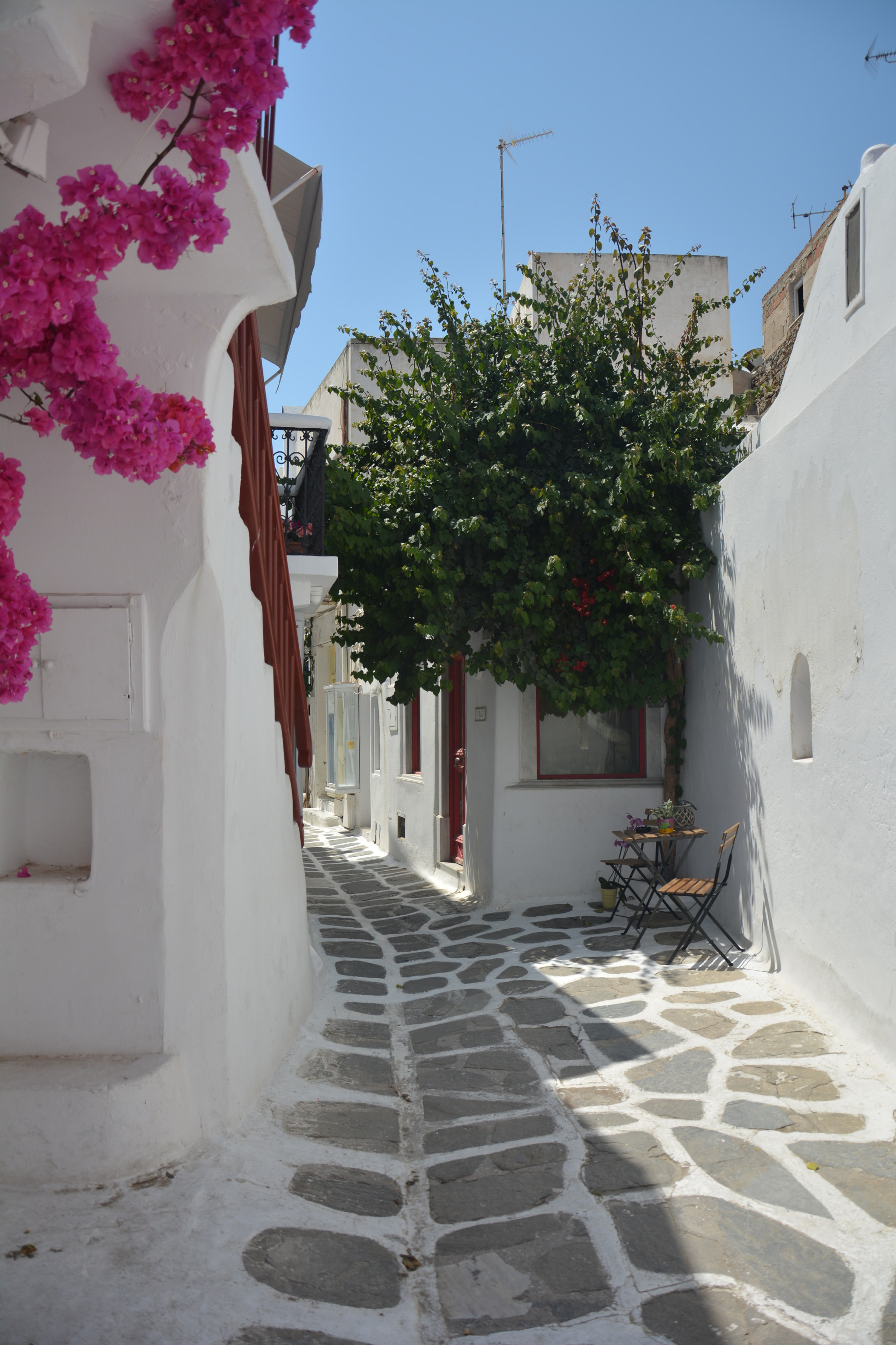 Nikon D5200 sample photo. Mykonos streets photography