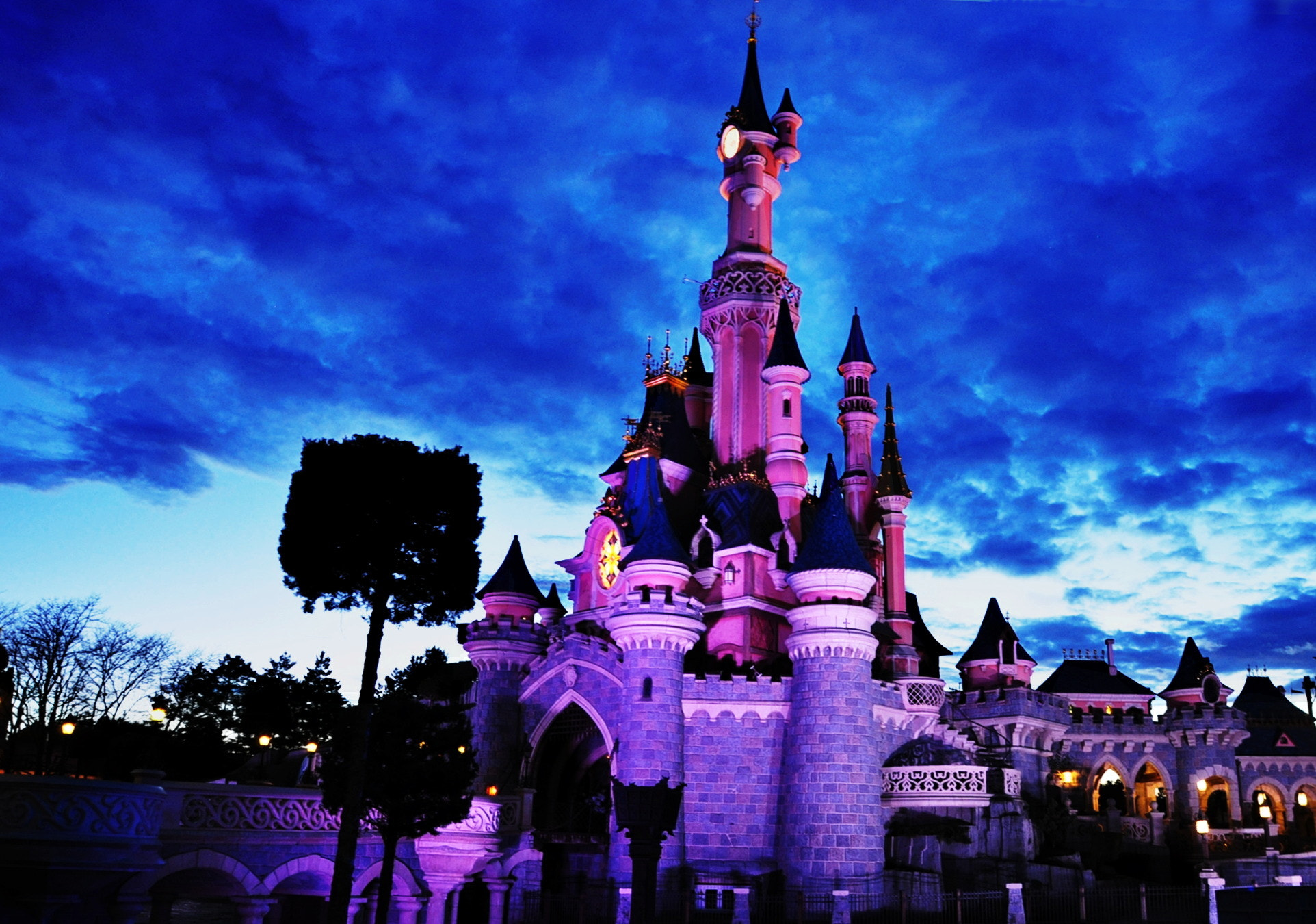 Nikon D5000 sample photo. Disneyland paris photography