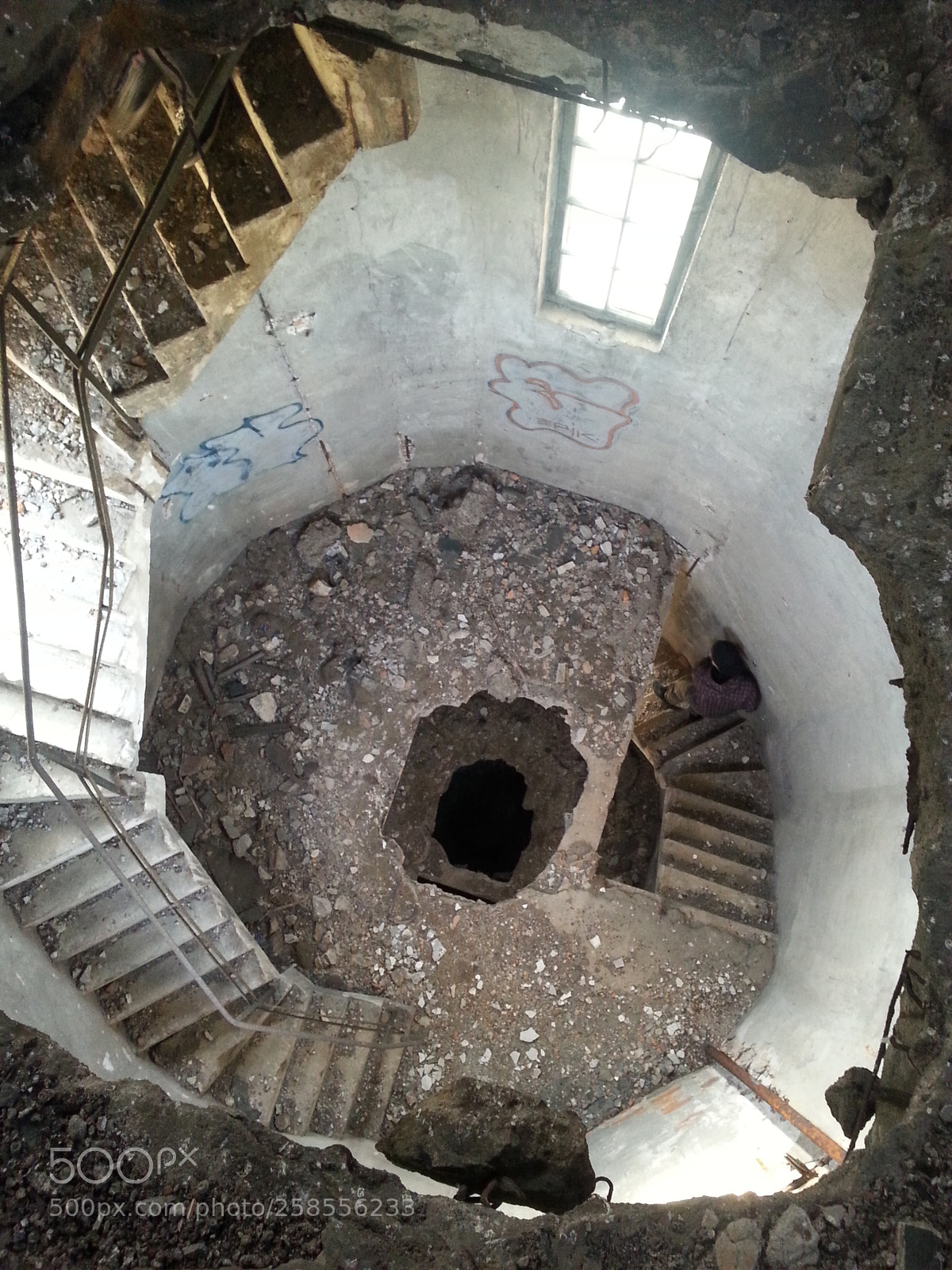 Samsung Galaxy S3 sample photo. Abandoned water tower photography