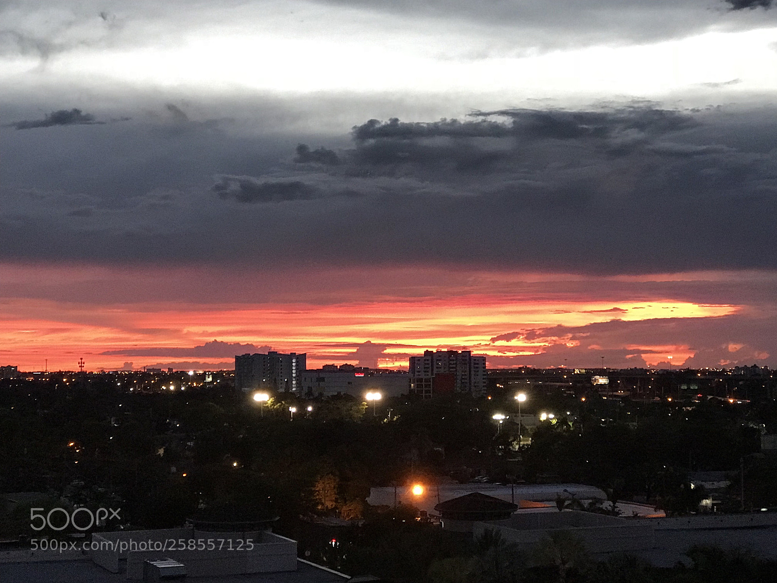 Apple iPhone 7 Plus sample photo. Midtown sunset photography