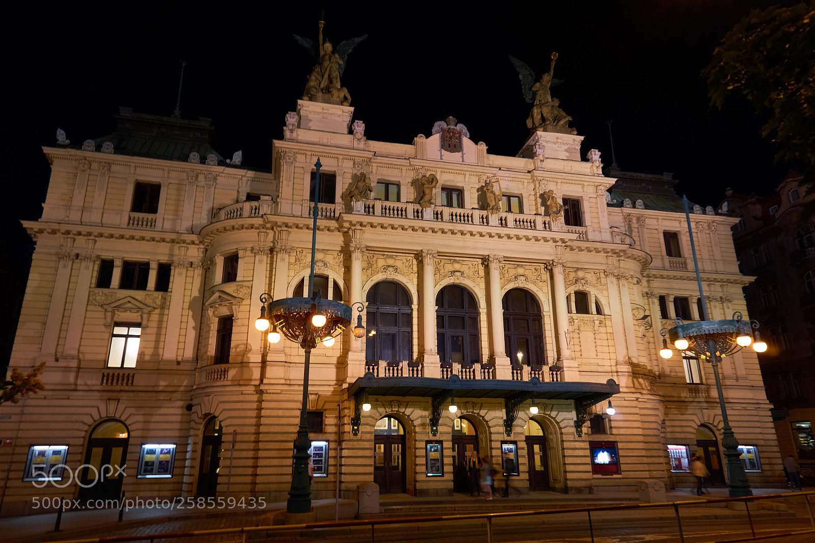 Sony a6000 sample photo. Divadlo na vinohradech at photography