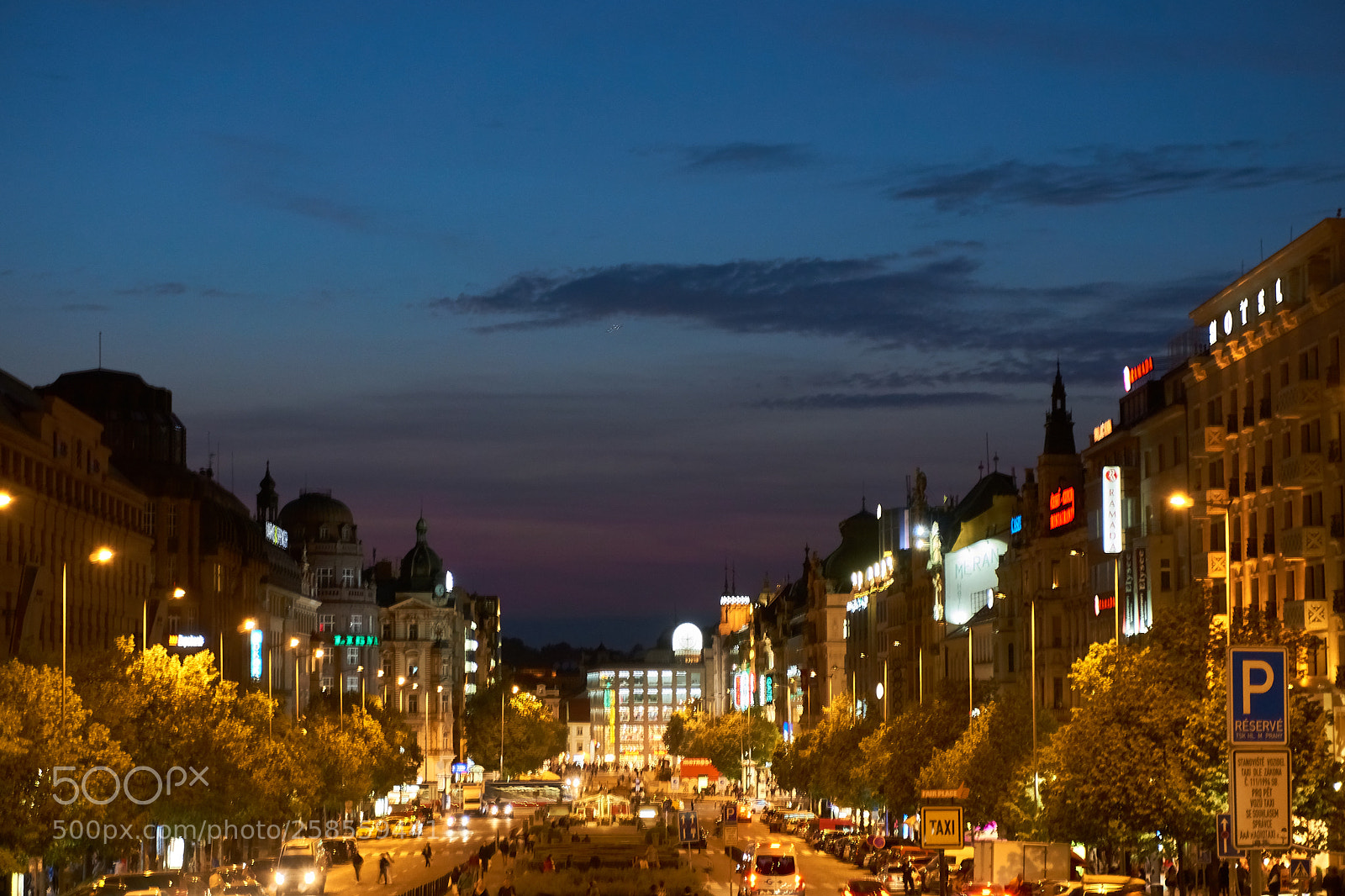 Sony a6000 sample photo. Praha at night photography