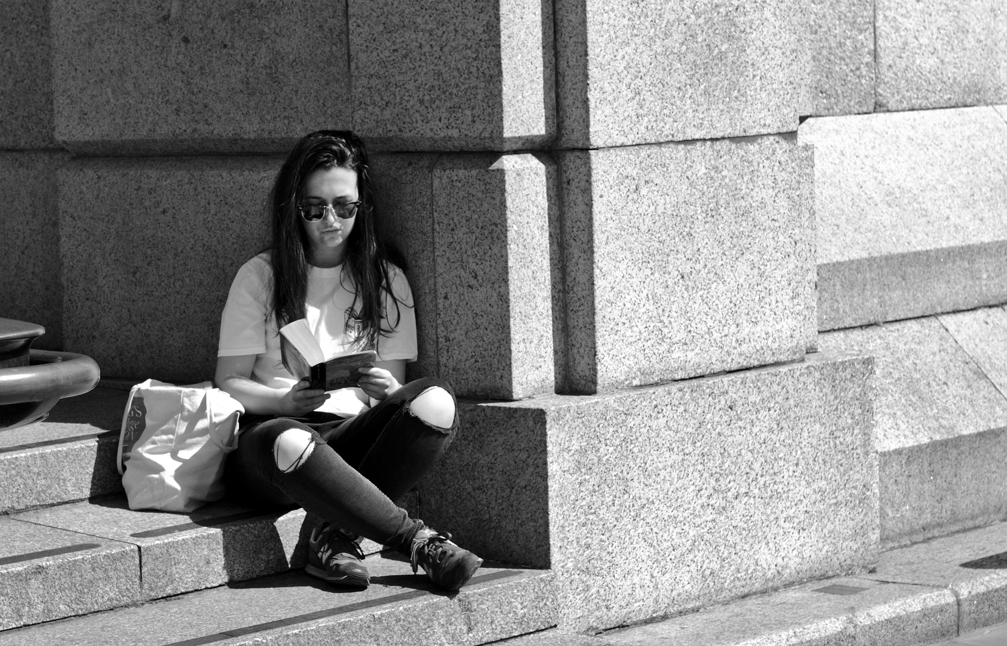 Canon EOS 80D + Canon EF 50mm F1.8 II sample photo. Girl, reading photography