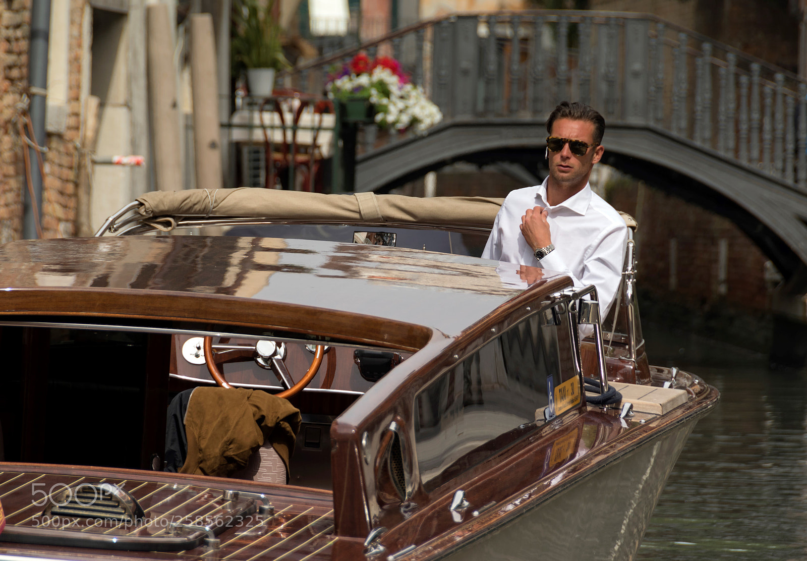 Nikon D5300 sample photo. Bond. james bond photography