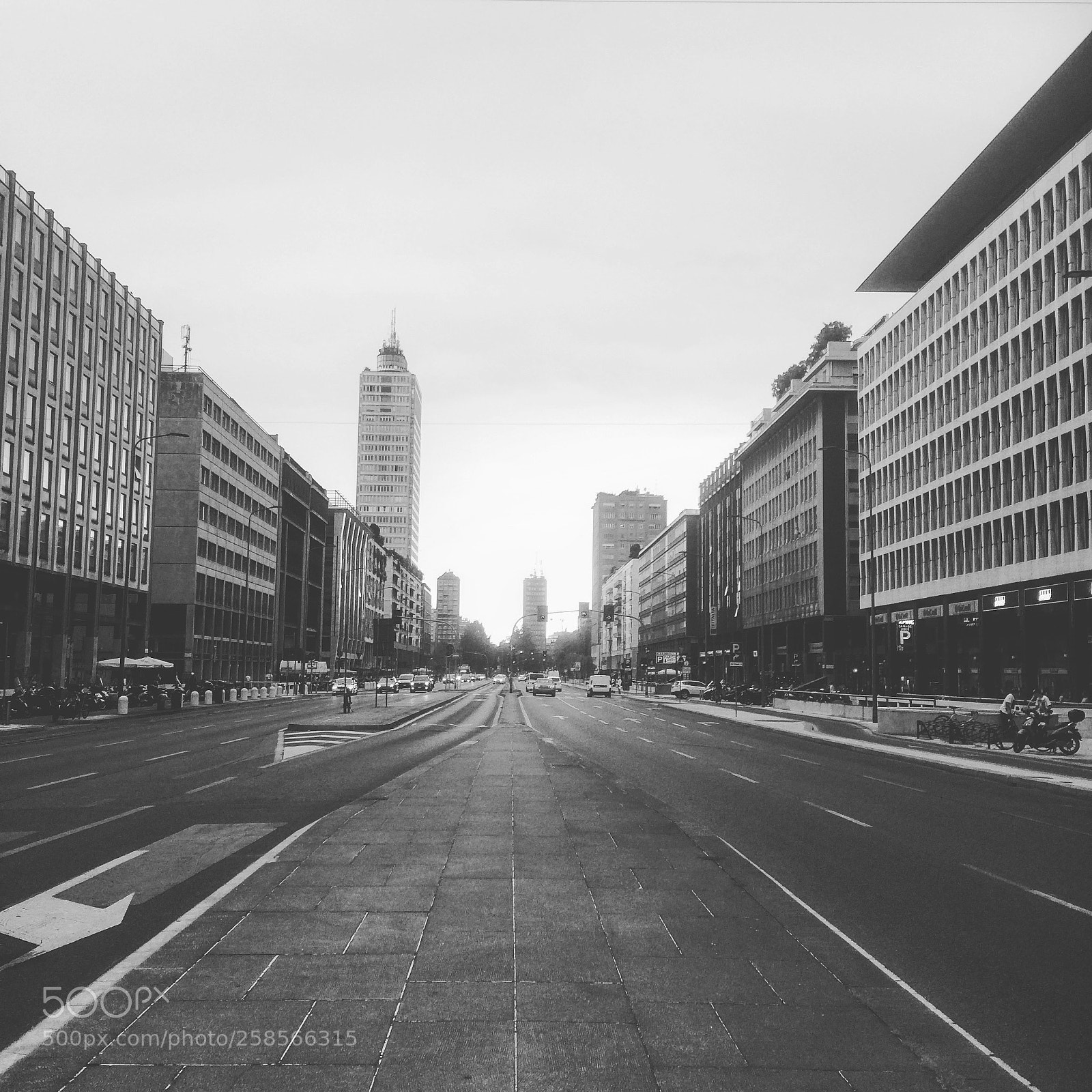Apple iPhone 5s sample photo. Modern milano photography