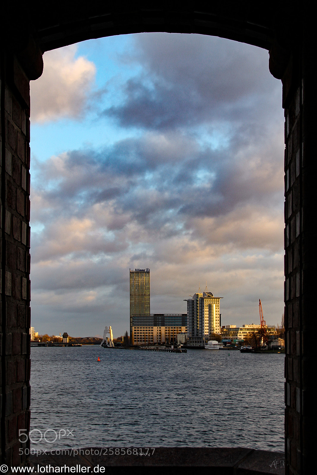 Canon EOS 550D (EOS Rebel T2i / EOS Kiss X4) sample photo. Berlin view photography