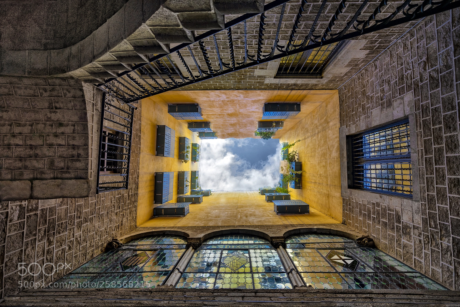 Sony a7 II sample photo. Patio de luces light photography