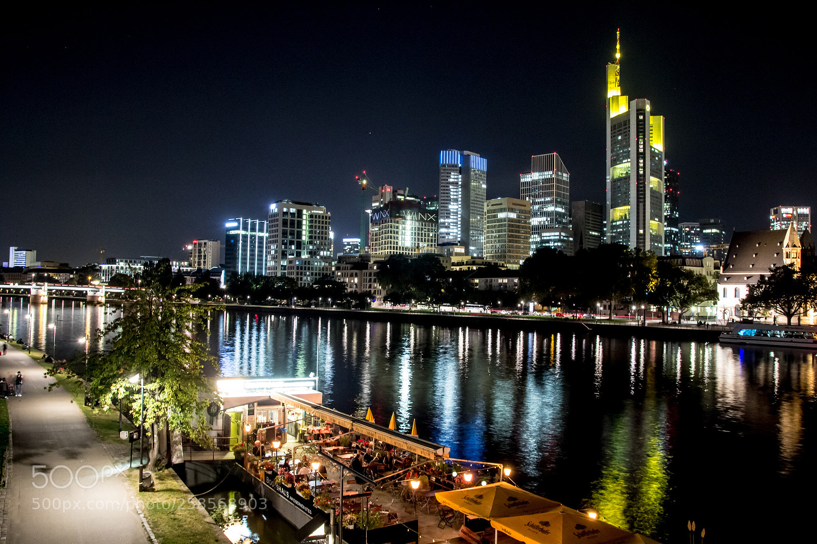 Canon EOS 600D (Rebel EOS T3i / EOS Kiss X5) sample photo. German skyline photography