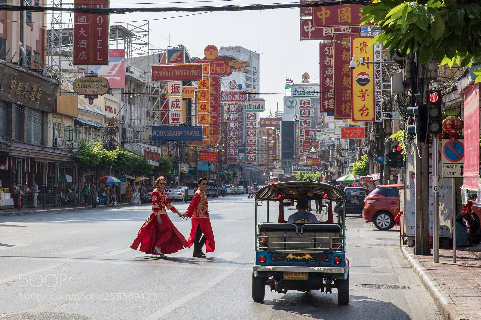 Canon EOS 6D Mark II sample photo. Chinatown bangkok photography