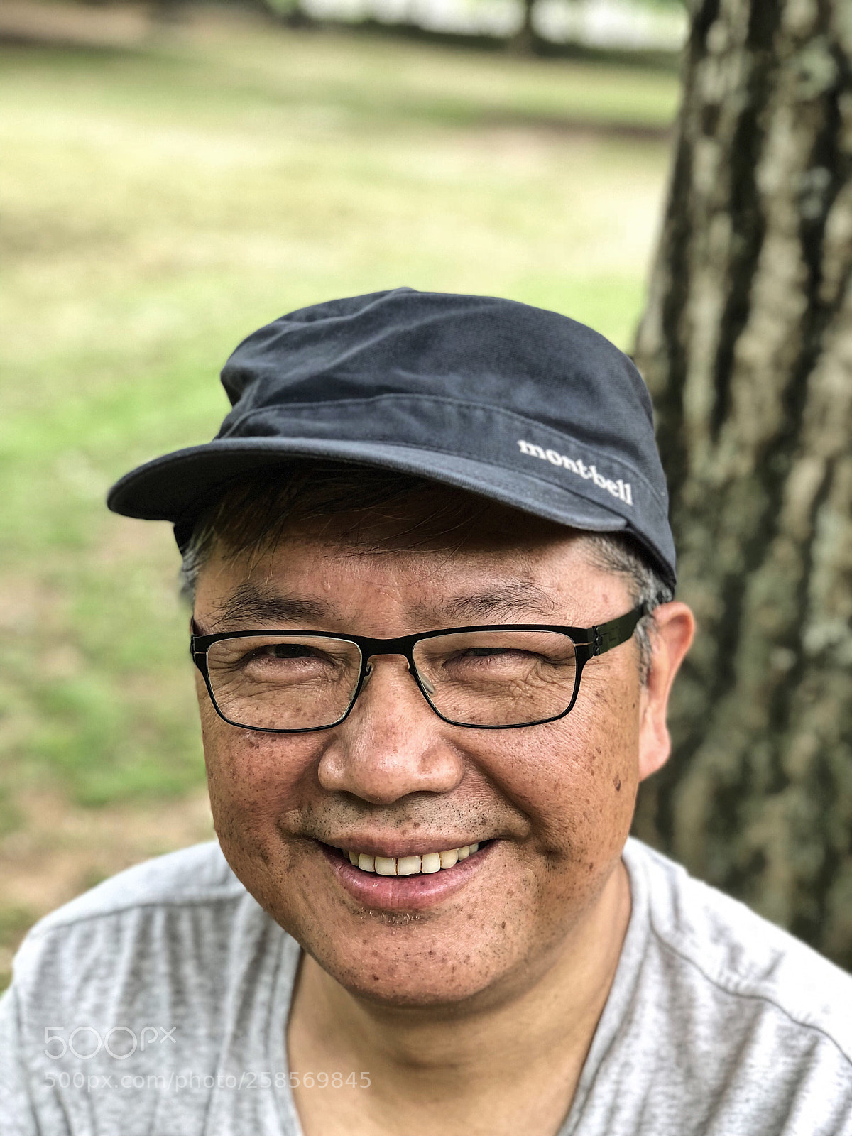 Apple iPhone X sample photo. Aged photography