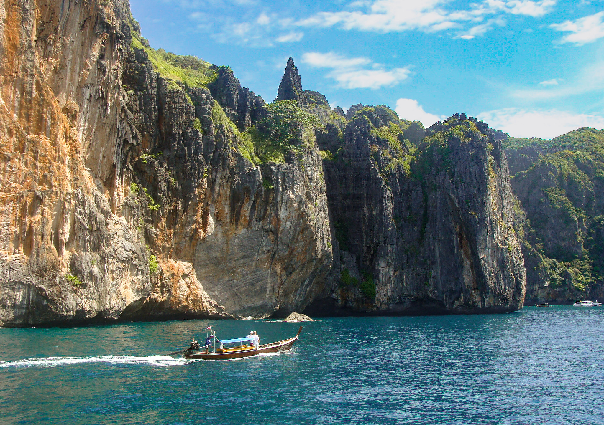 Sony DSC-H3 sample photo. Phi phi islands photography