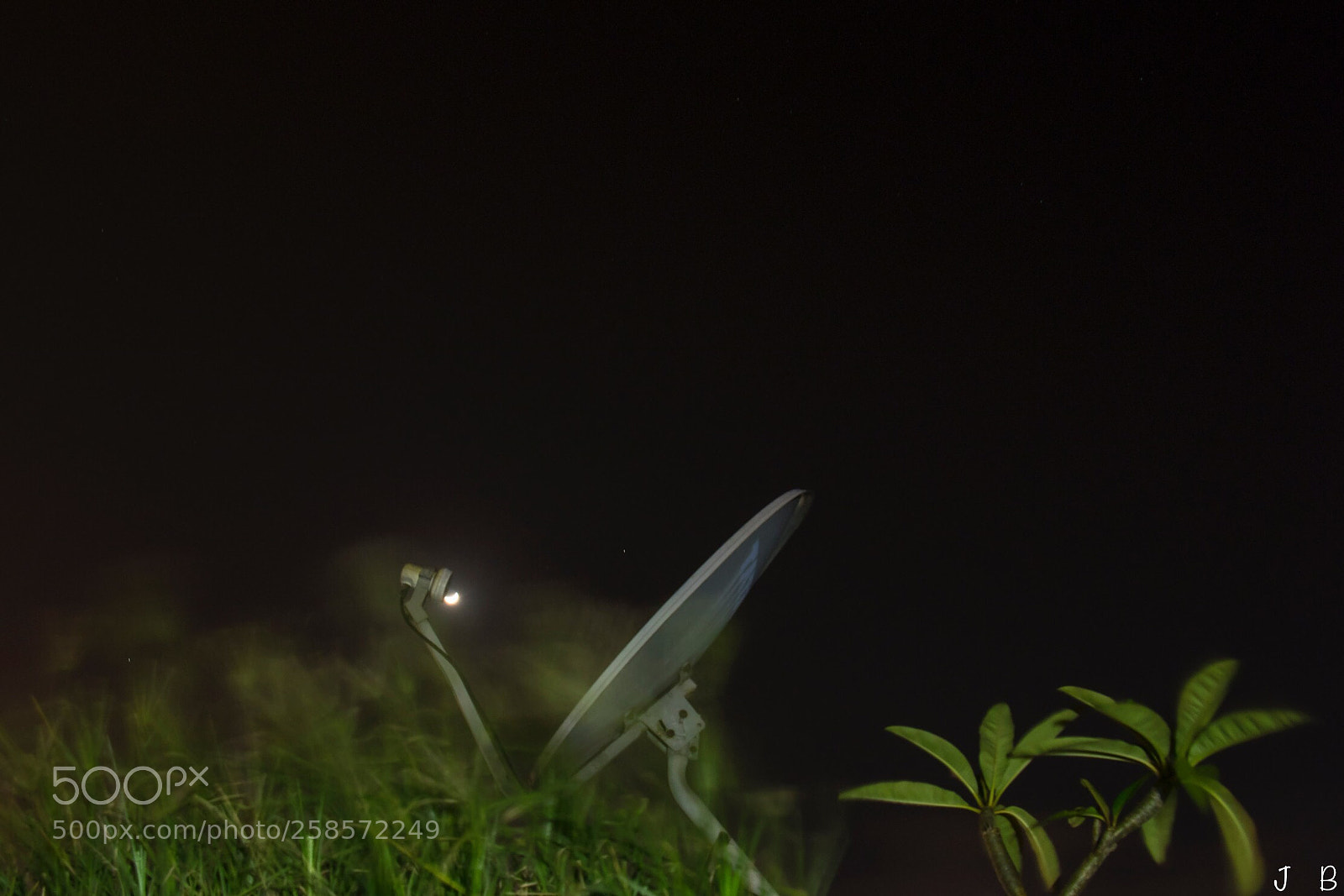Canon EOS 80D sample photo. Catching moon photography