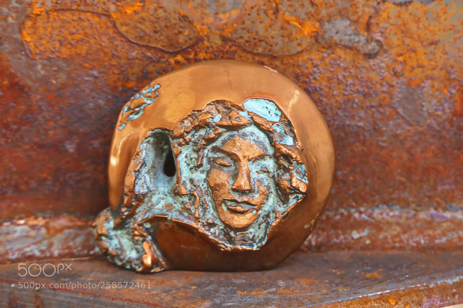 Panasonic Lumix DMC-FZ2500 (Lumix DMC-FZ2000) sample photo. Skulpture photography