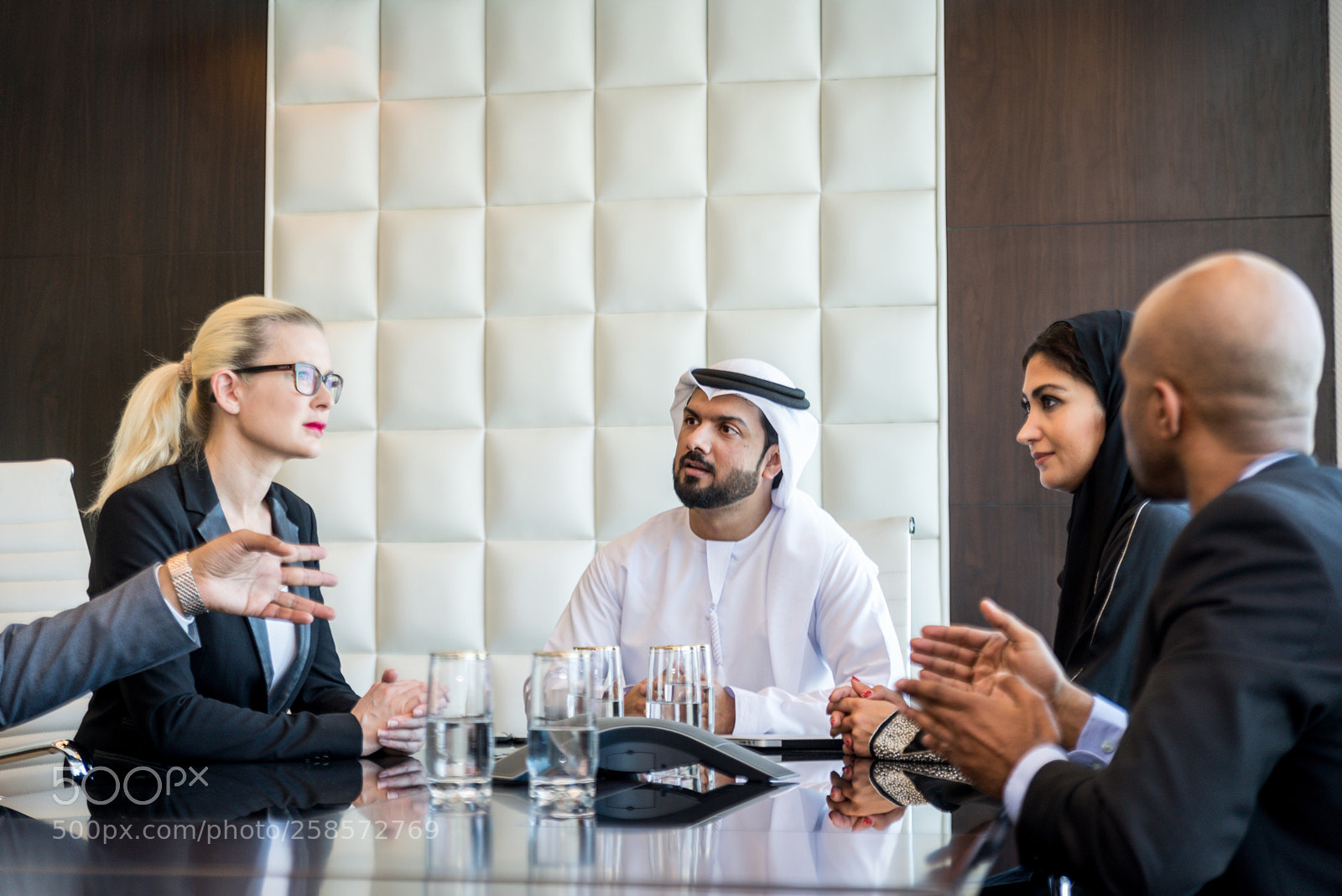Nikon D610 sample photo. Business team in dubai photography