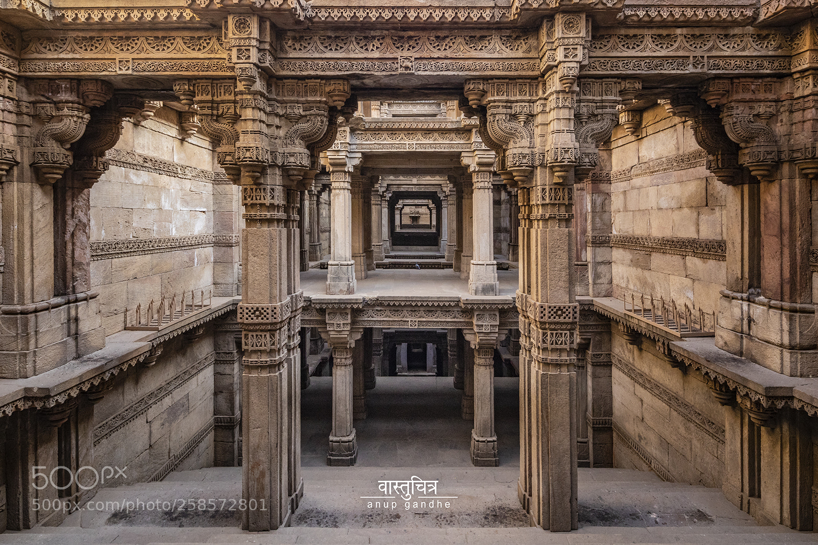 Canon EOS 5D Mark IV sample photo. Adalaj stepwell photography