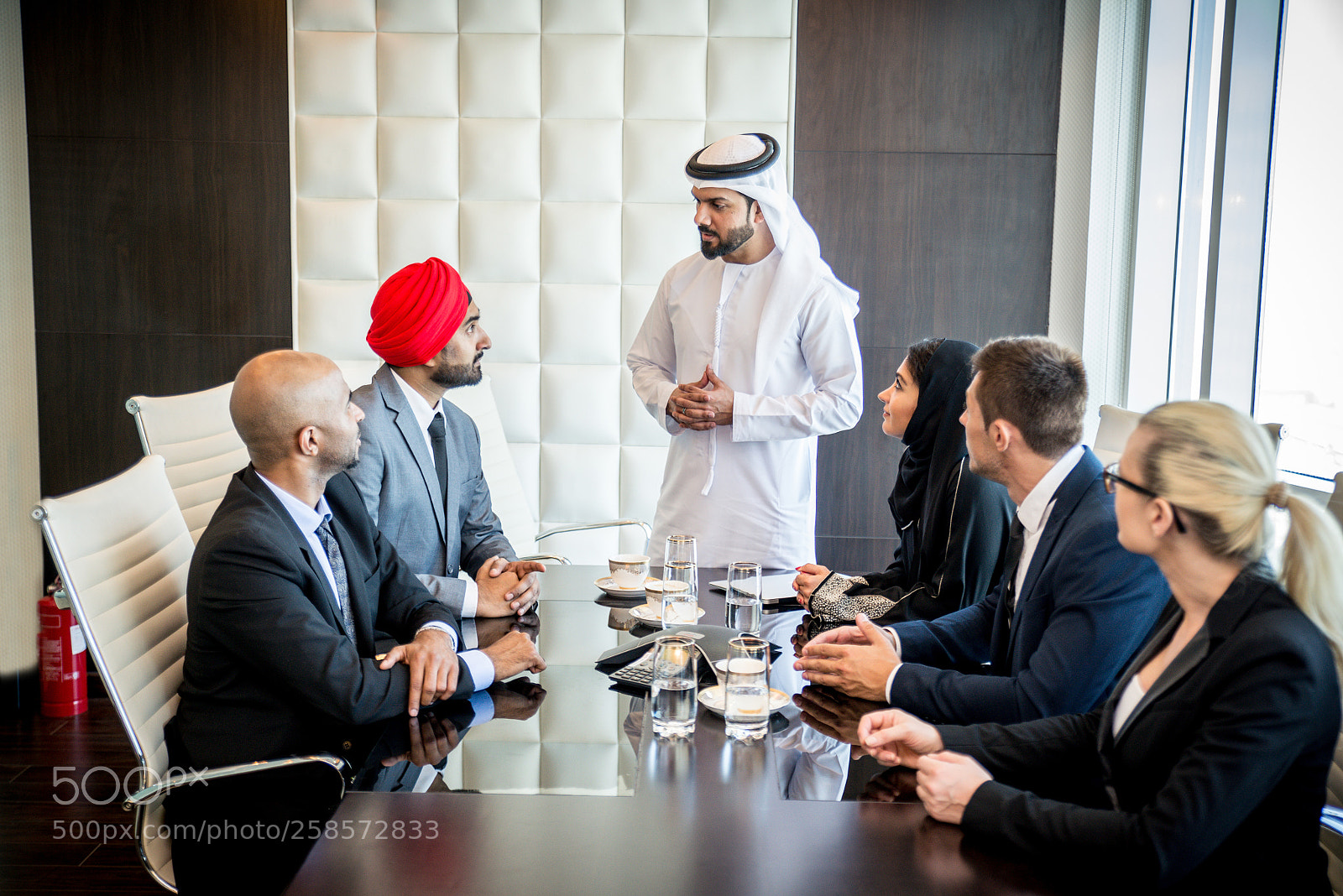Nikon D610 sample photo. Business team in dubai photography