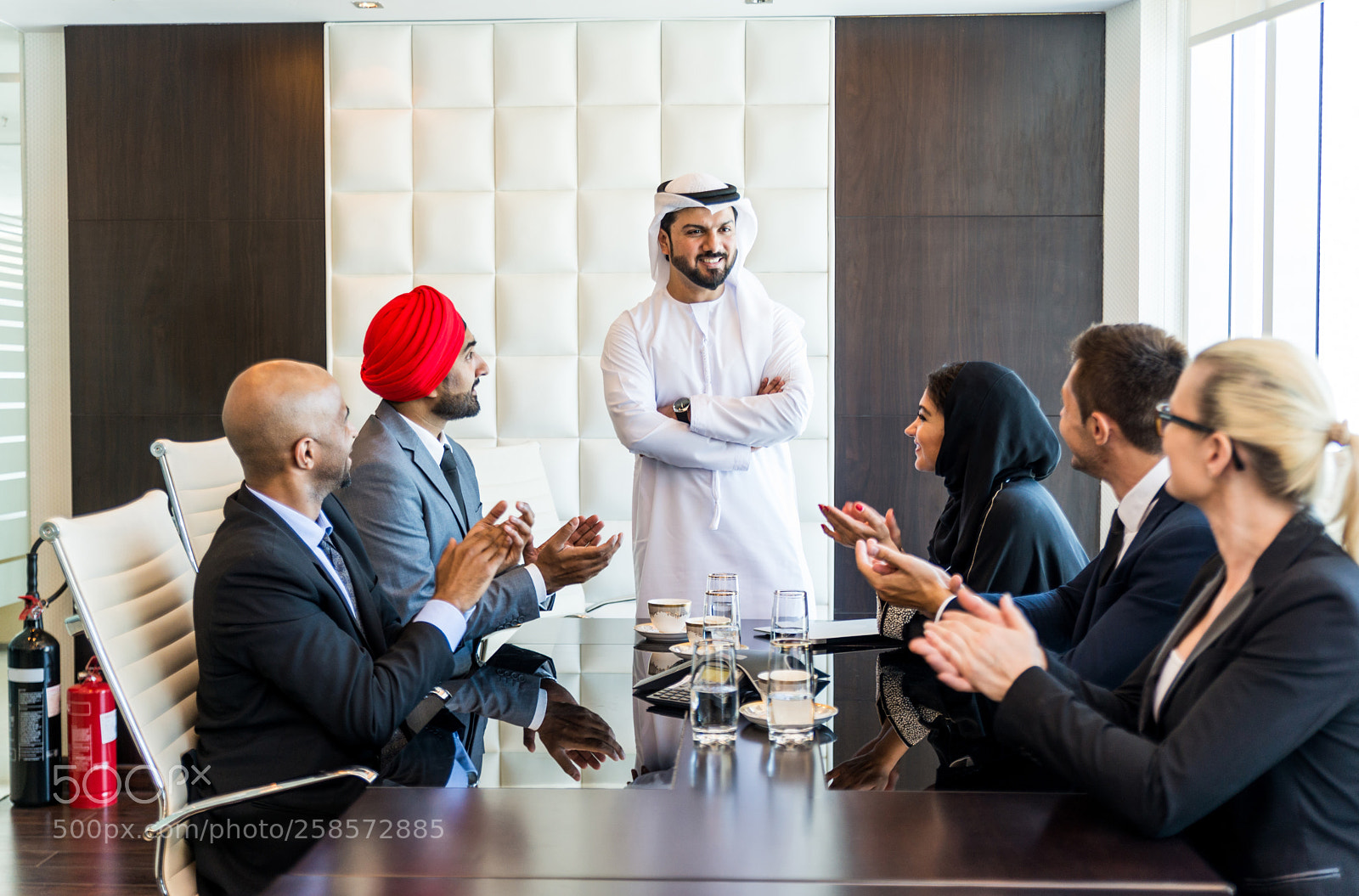 Nikon D610 sample photo. Business team in dubai photography