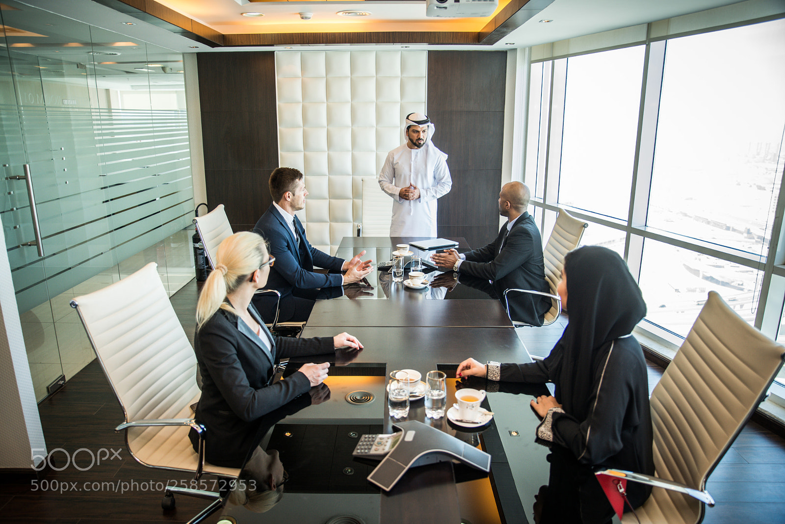 Nikon D610 sample photo. Business team in dubai photography