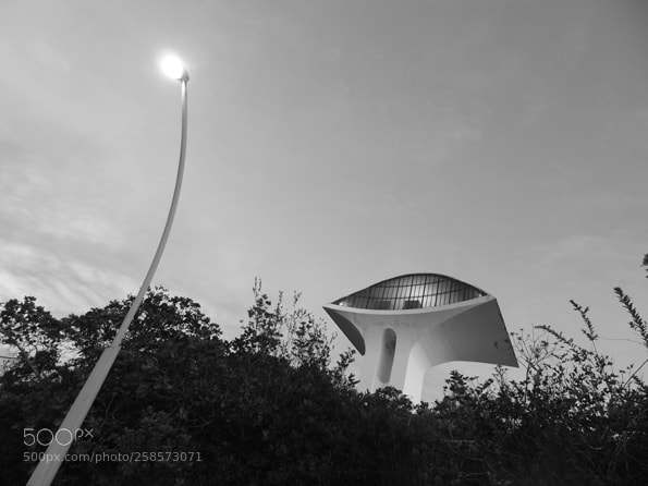Sony Cyber-shot DSC-HX9V sample photo. Parque da cidade photography