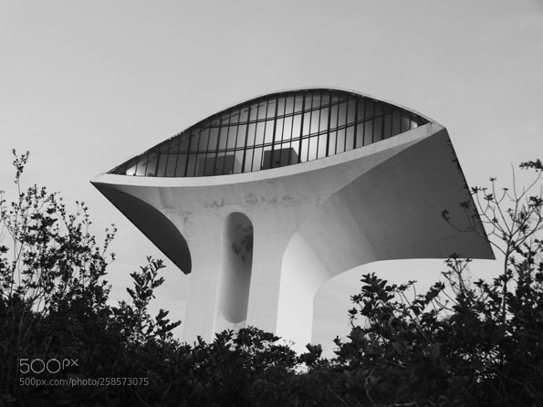 Sony Cyber-shot DSC-HX9V sample photo. Parque da cidade photography