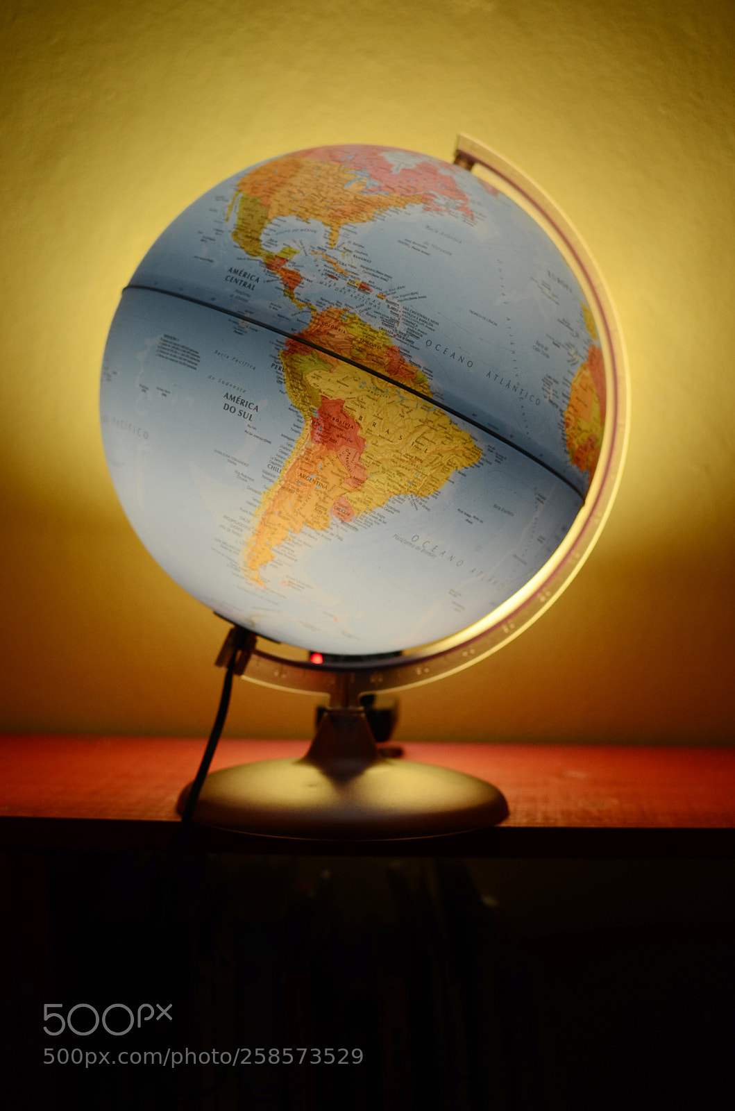 Nikon D5100 sample photo. Globe photography