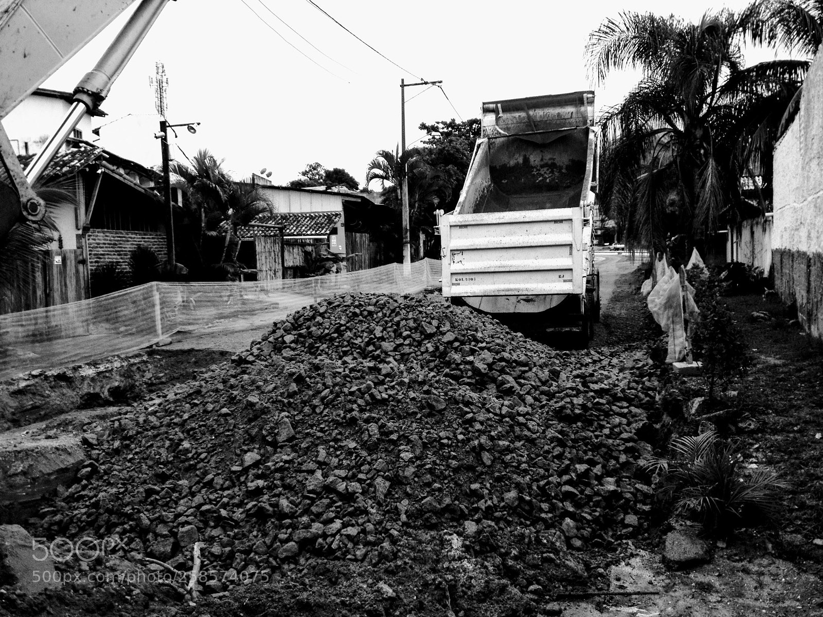 Apple iPhone 4S sample photo. Street repair photography