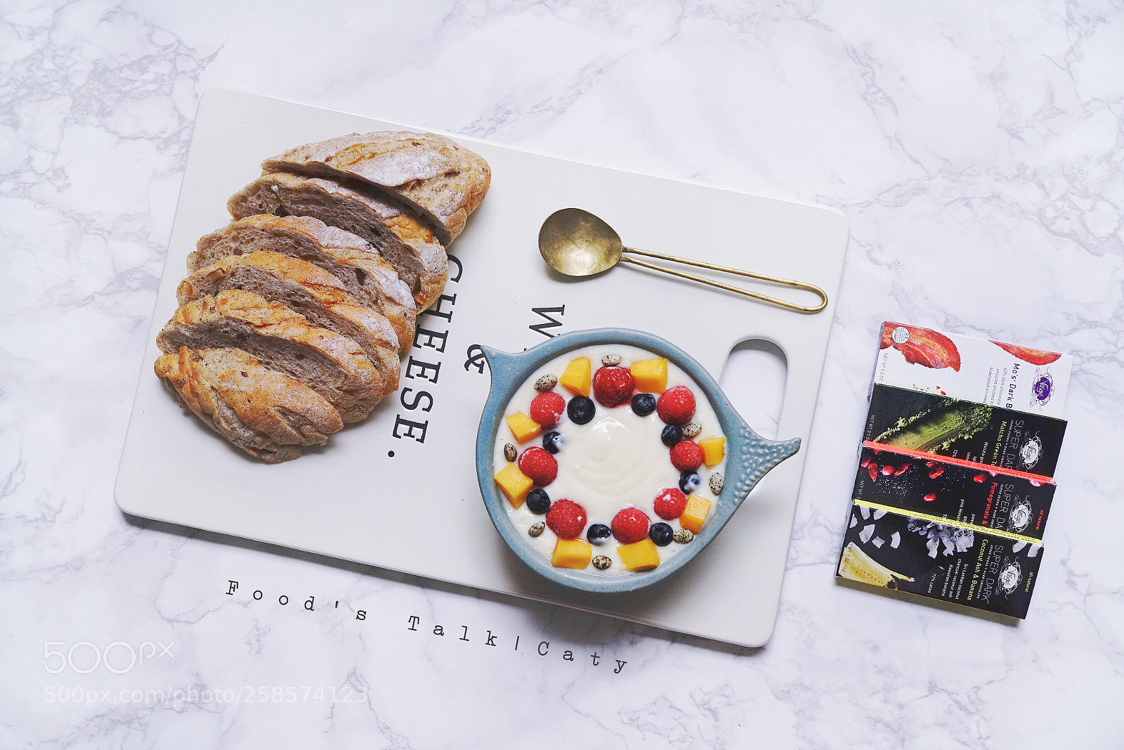 Sony a7R II sample photo. Caty's kitchen photography