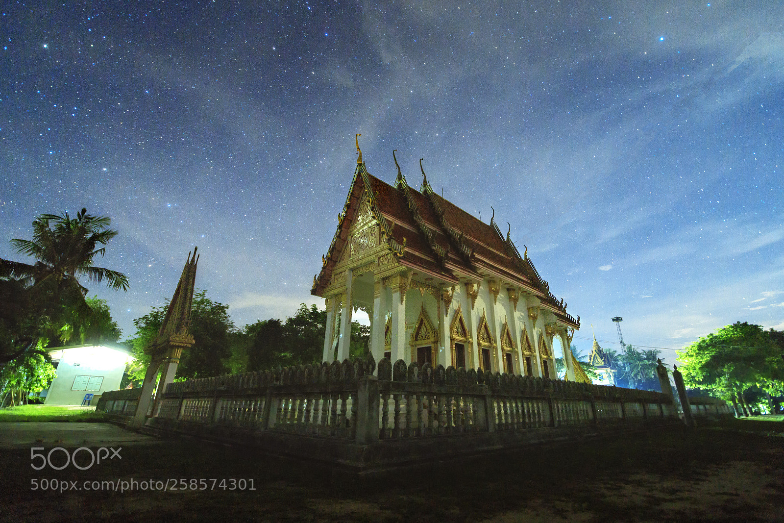 Canon EOS 6D Mark II sample photo. Night at temple photography