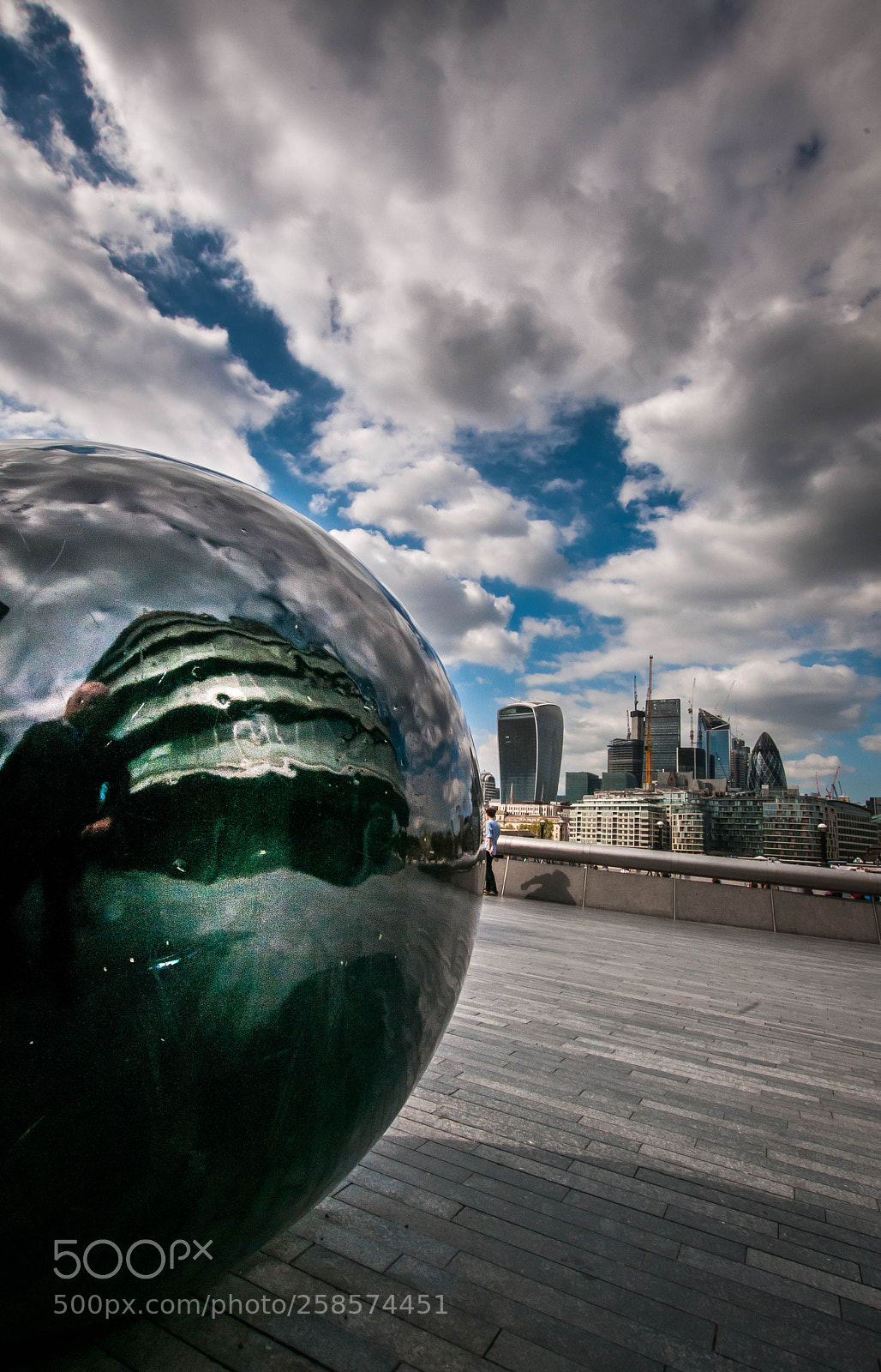 Nikon D300 sample photo. London city hall photography