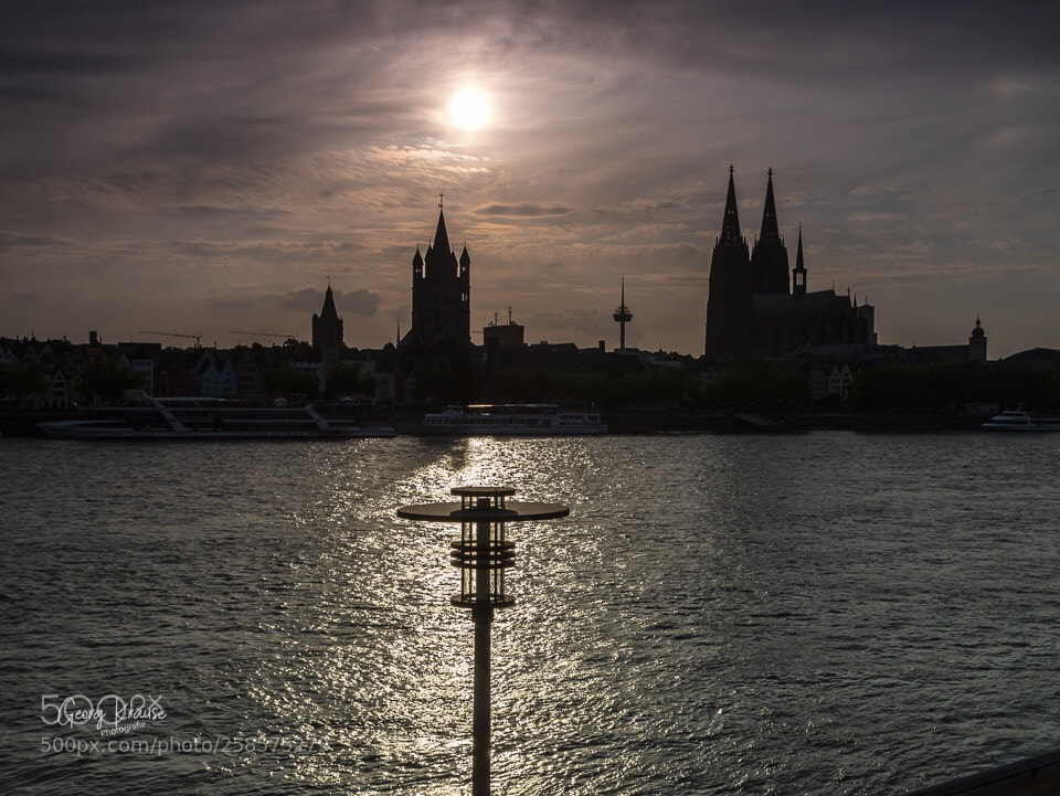 Canon EOS 6D Mark II sample photo. Köln im sonnenuntergang  photography