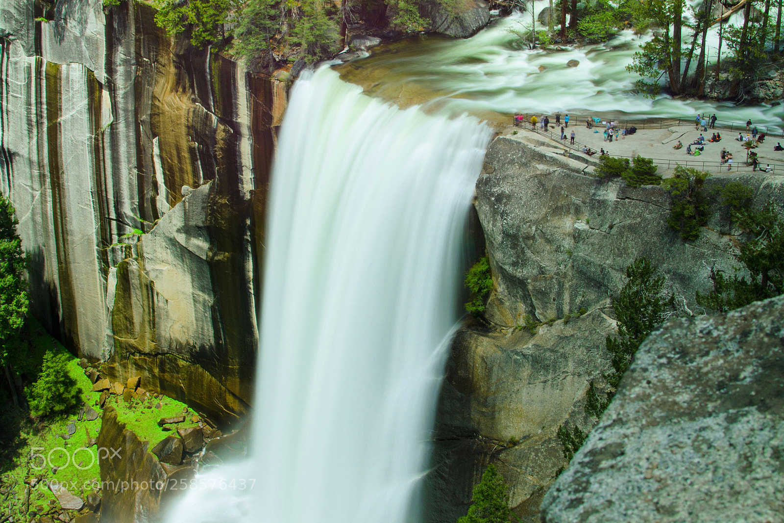 Nikon D5100 sample photo. Vernal fall@yosemite photography