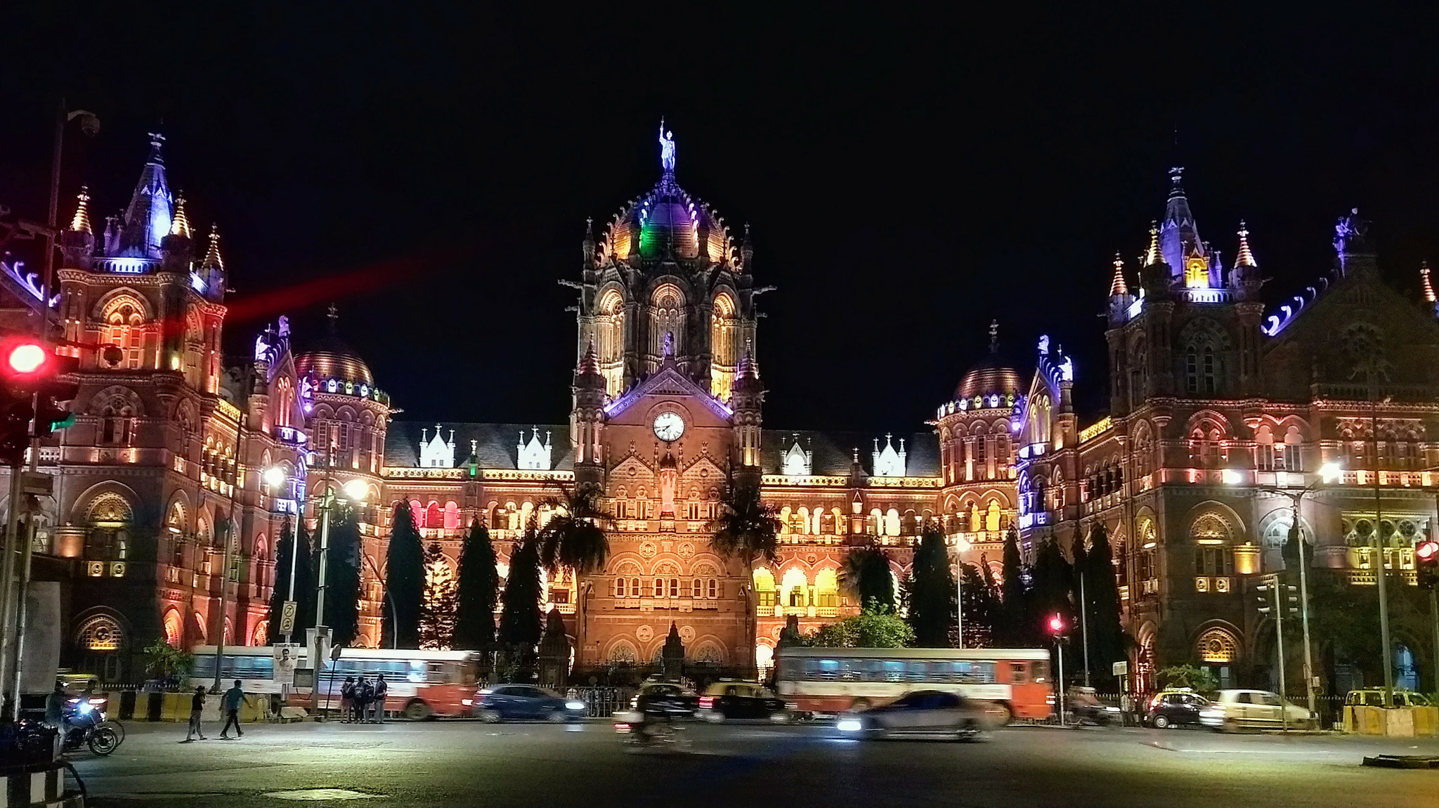 Motorola Moto G (5S) Plus sample photo. Cst railway station photography