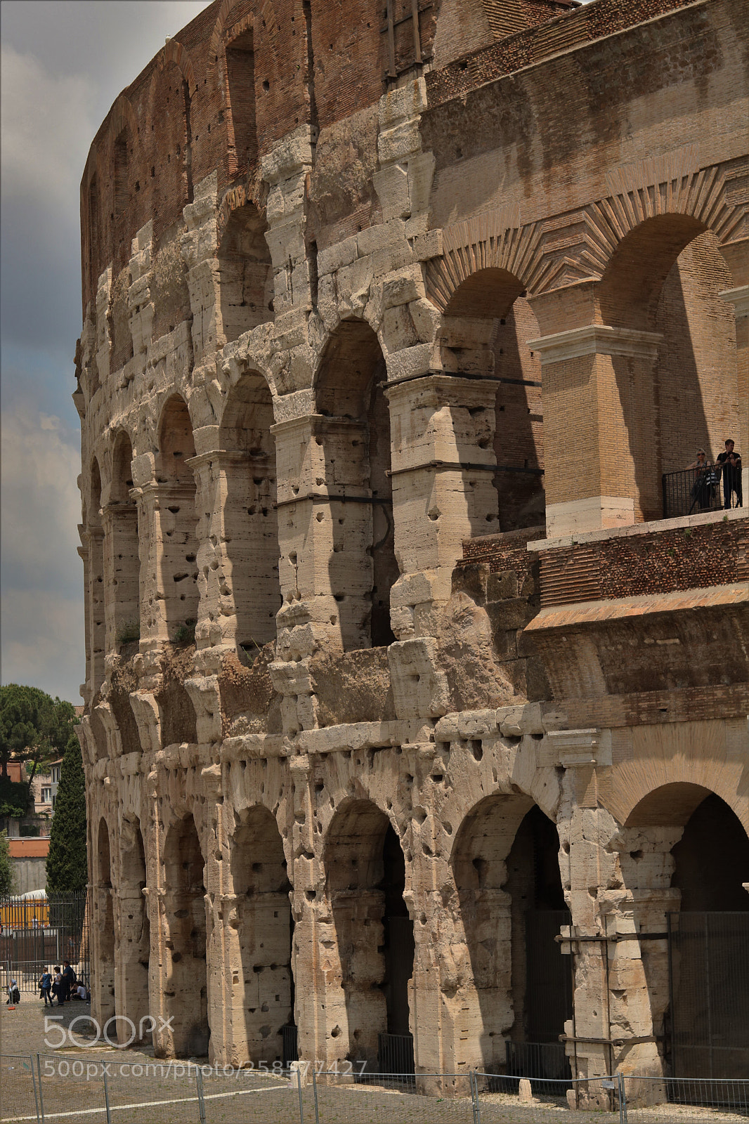 Canon EOS 750D (EOS Rebel T6i / EOS Kiss X8i) sample photo. The coliseum, rome. photography