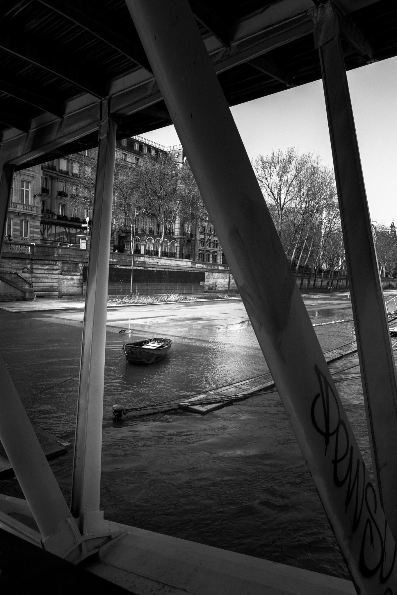 Leica SL (Typ 601) sample photo. Lo photography