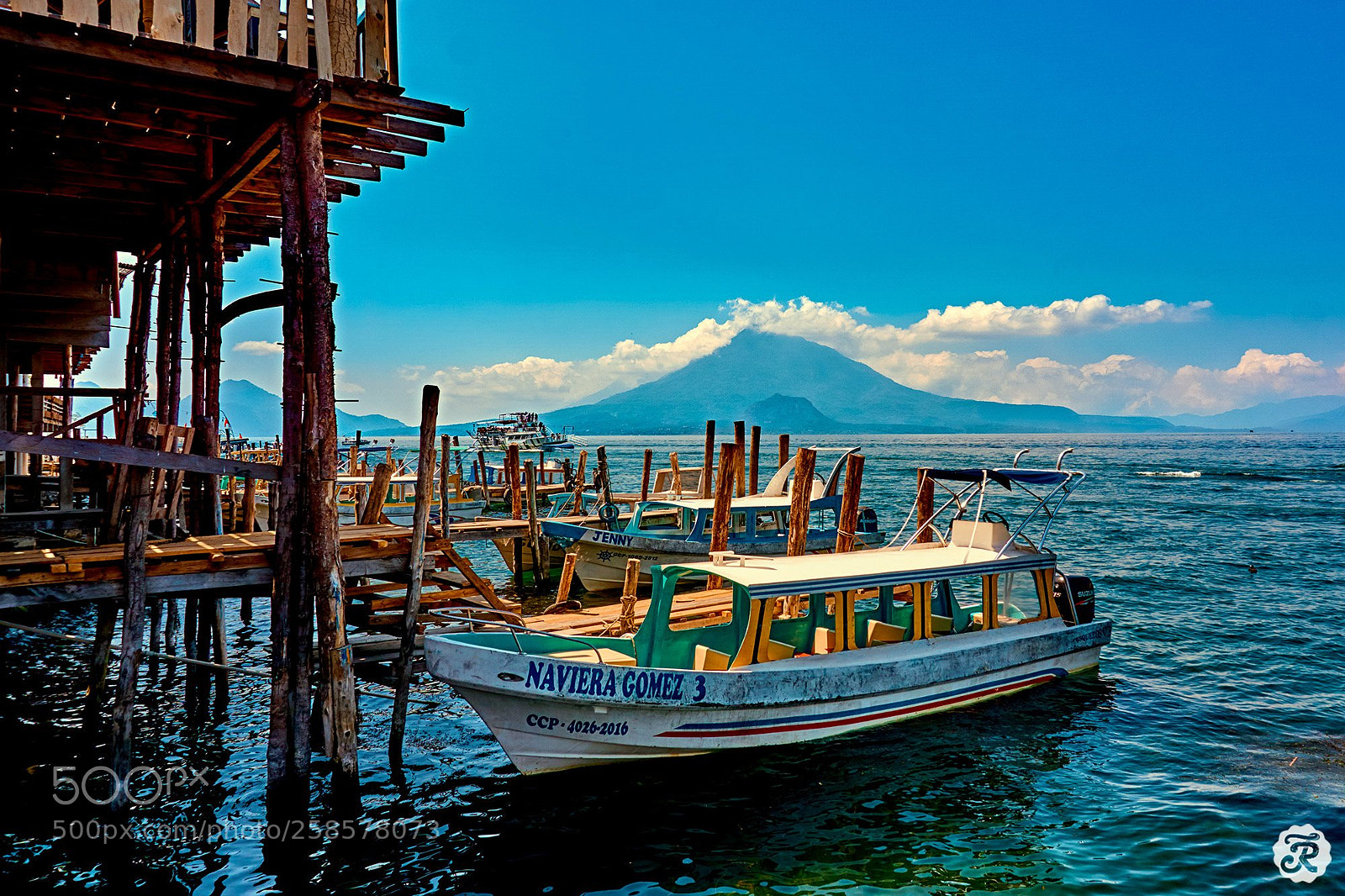 Sony a6000 sample photo. Boat on atitl n photography