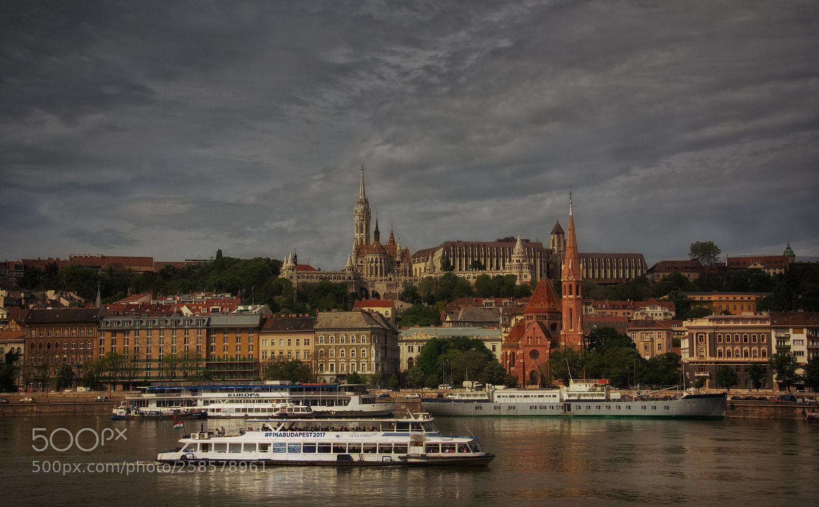 Canon EOS 550D (EOS Rebel T2i / EOS Kiss X4) sample photo. Buda riverside view photography