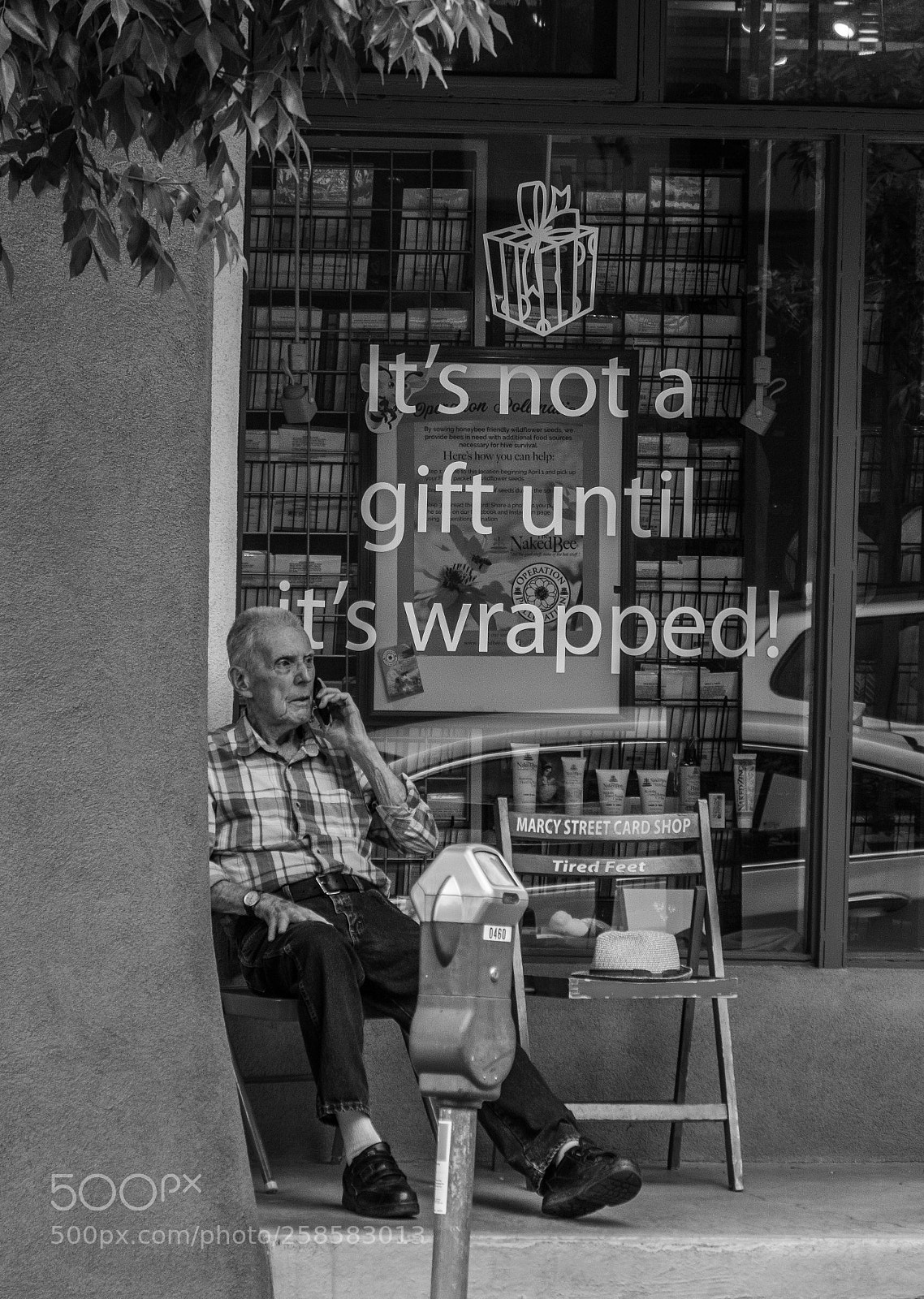 Fujifilm X-T2 sample photo. He isn t wrapped photography