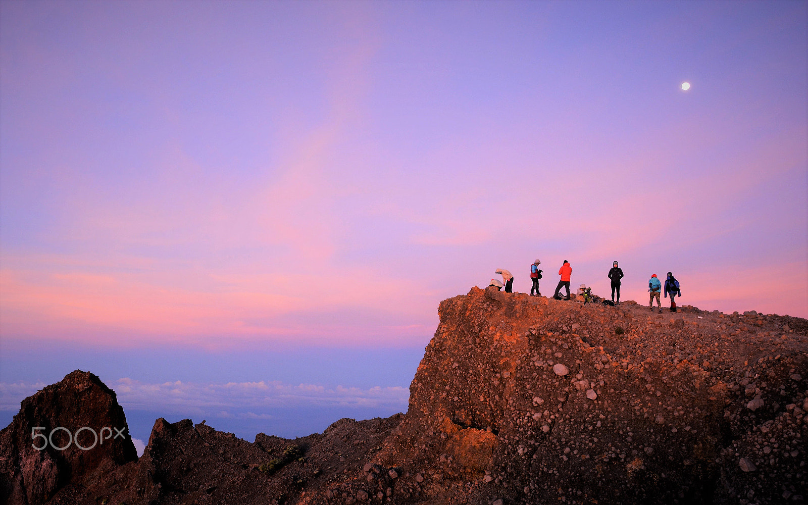Nikon D5200 sample photo. Sunrise at the peak of mount rinjani, indonesia photography