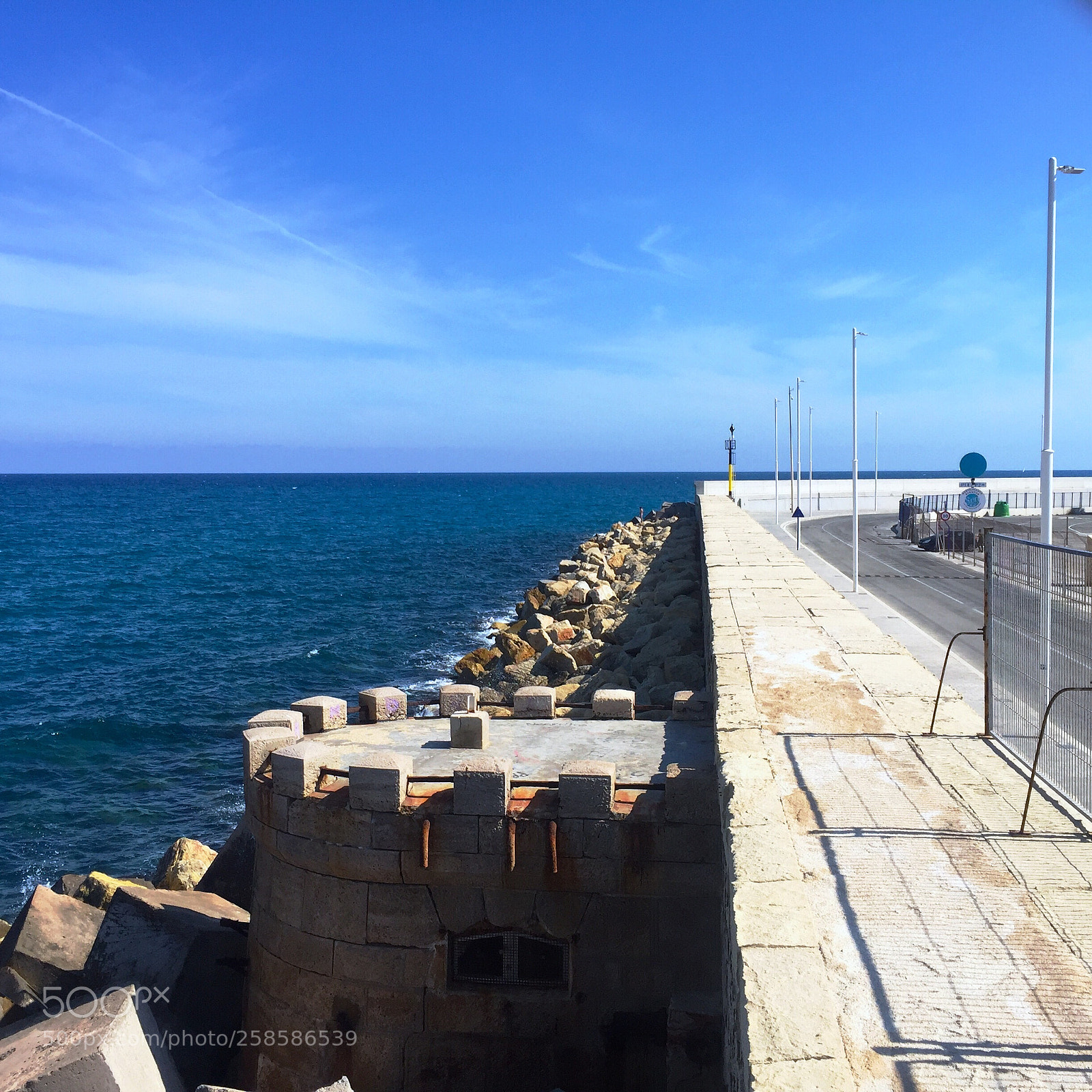 Apple iPhone 6 sample photo. The port photography