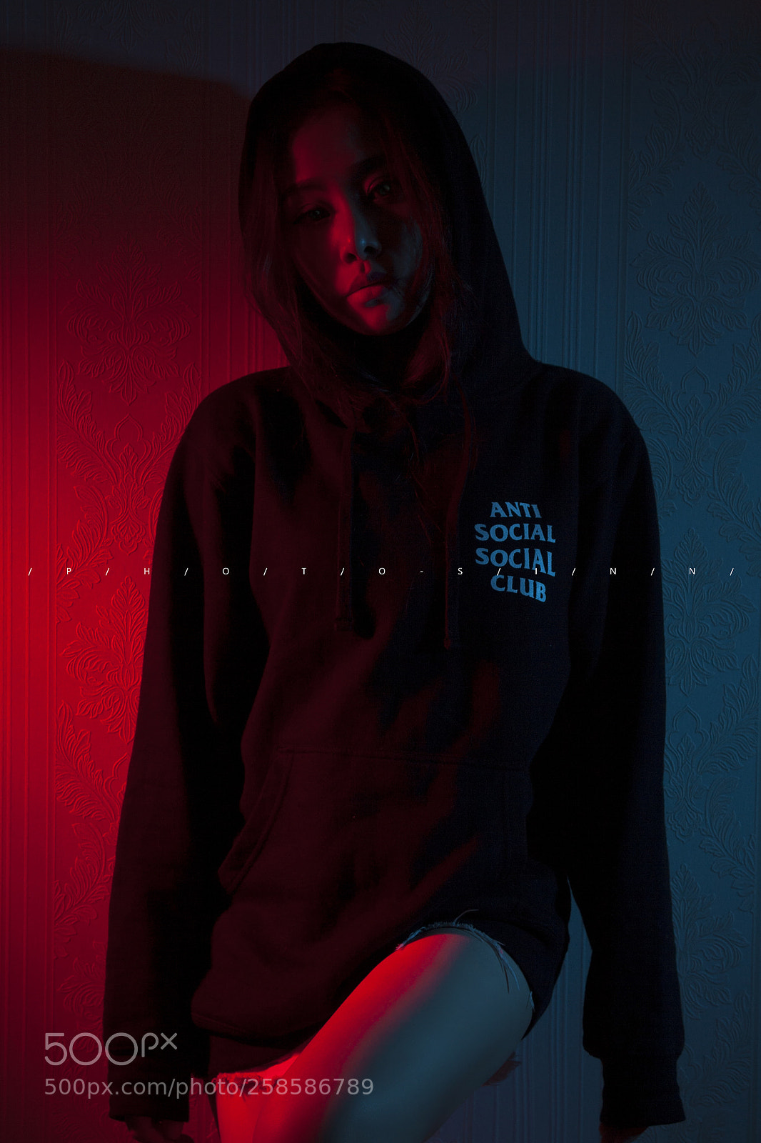 Canon EOS 5D sample photo. Red and blue photography