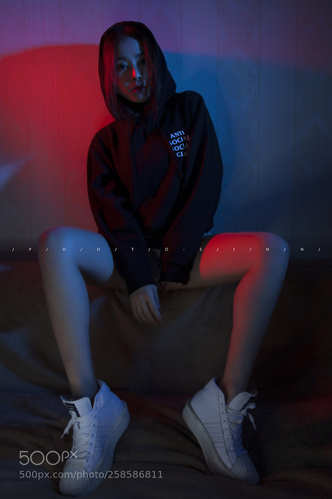 Canon EOS 5D sample photo. Red and blue photography