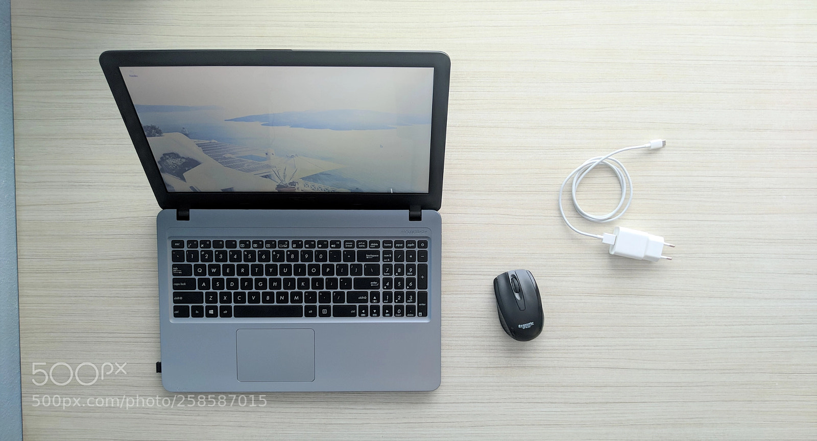 Xiaomi Mi A1 sample photo. Desk and notebook photography