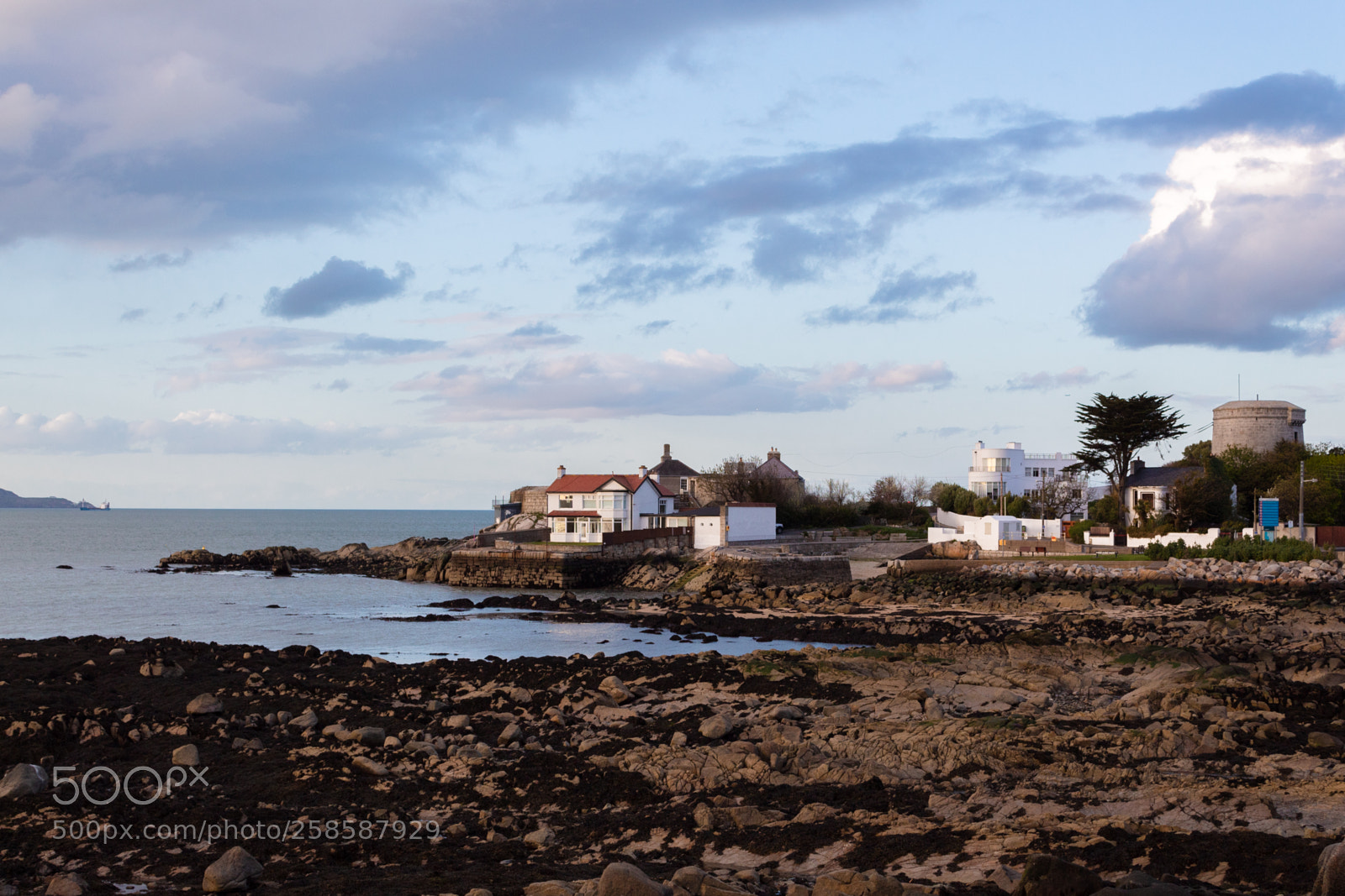 Canon EOS 1300D (EOS Rebel T6 / EOS Kiss X80) sample photo. Sandycove, dublin photography
