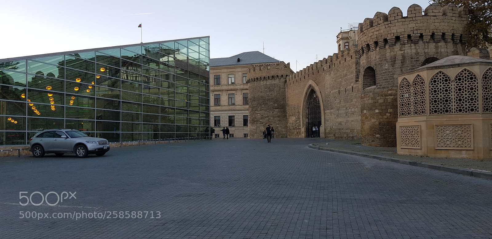 Samsung Galaxy S8 sample photo. Baku. old city photography