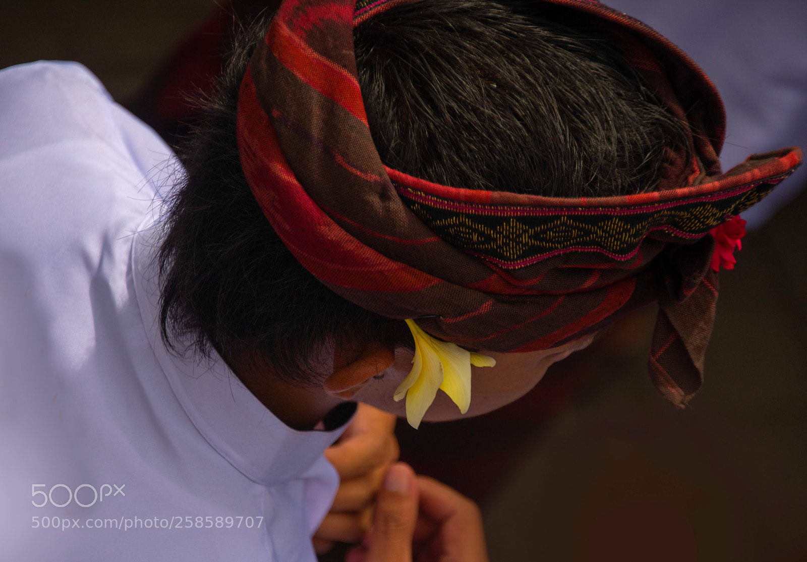 Nikon D810 sample photo. Traditional balinese headgear photography