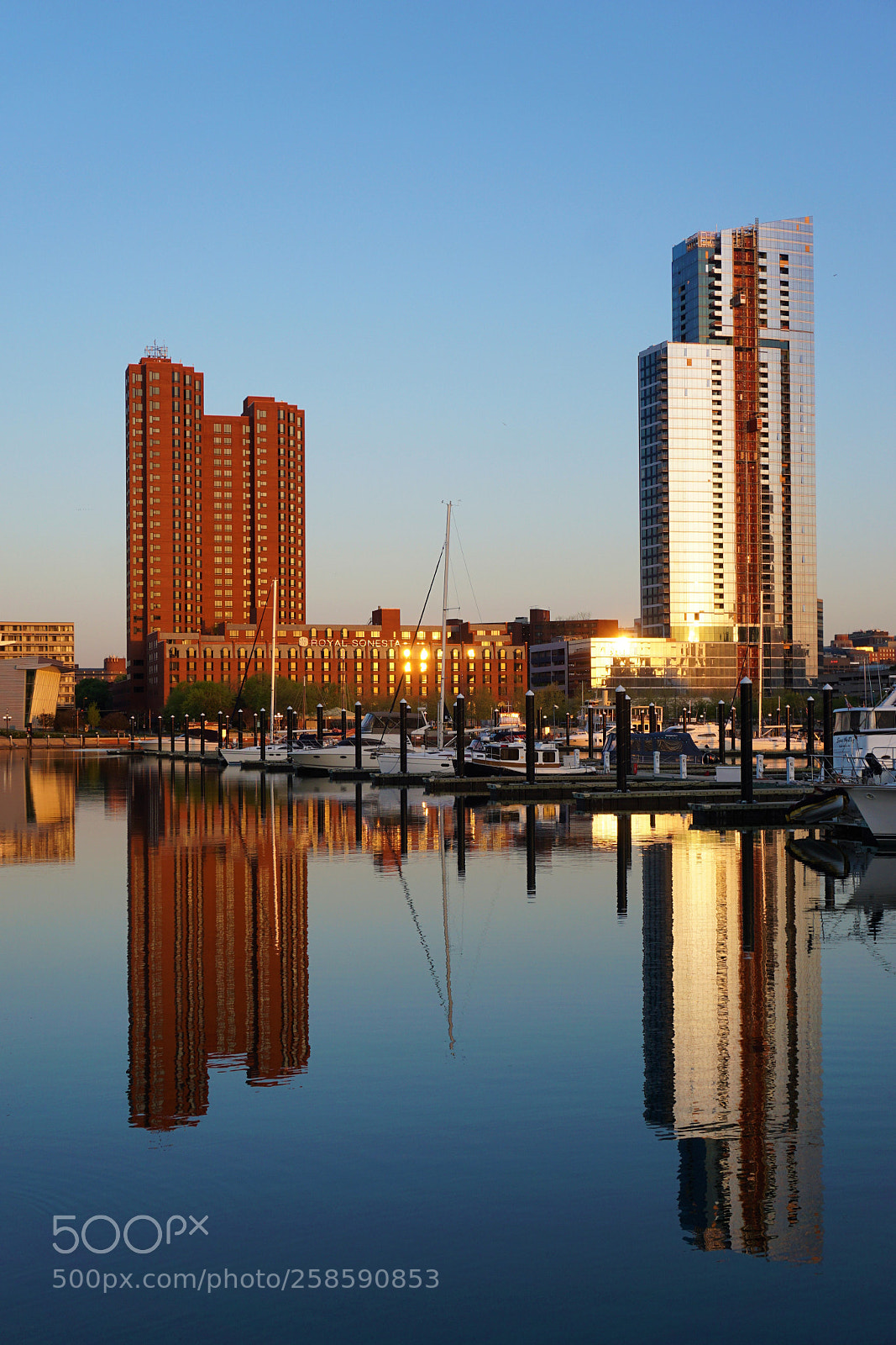 Sony E 16-50mm F3.5-5.6 PZ OSS sample photo. Early morning in baltimore photography